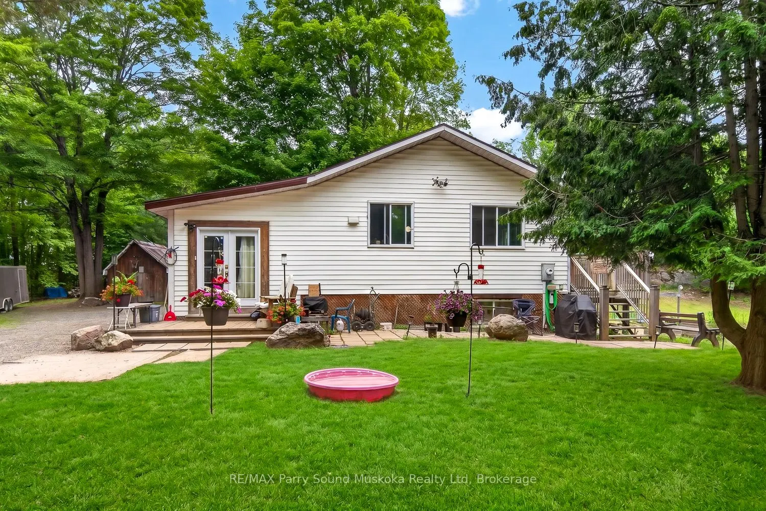 15 Toronto Lake Road
