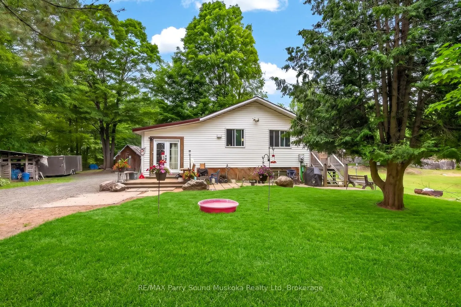 15 Toronto Lake Road