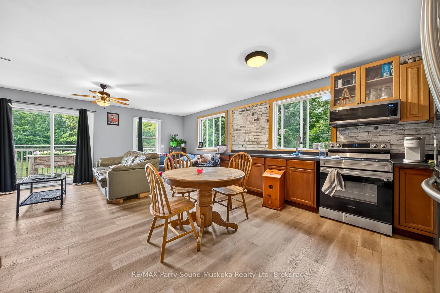 15 Toronto Lake Road