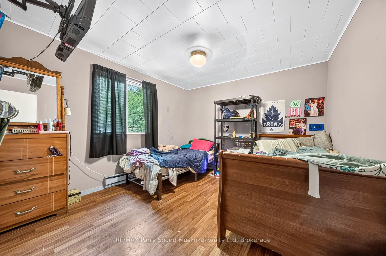 15 Toronto Lake Road