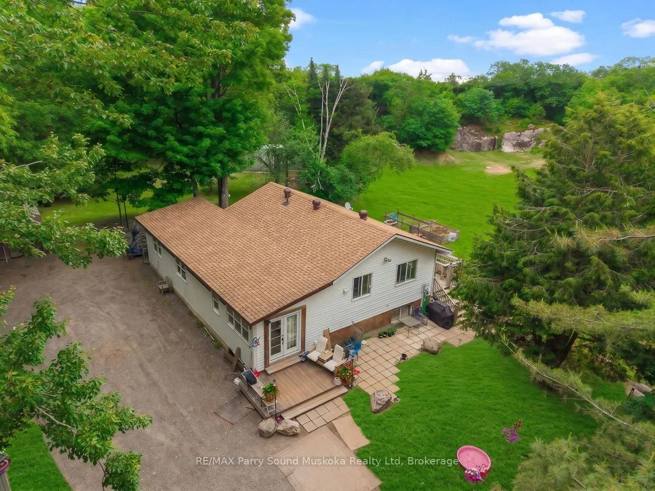 15 Toronto Lake Road