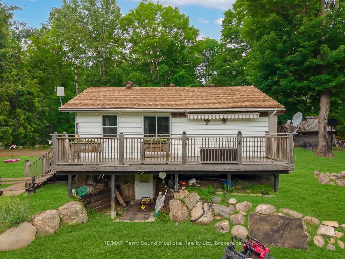 15 Toronto Lake Road