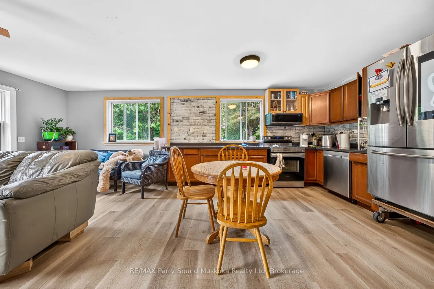 15 Toronto Lake Road