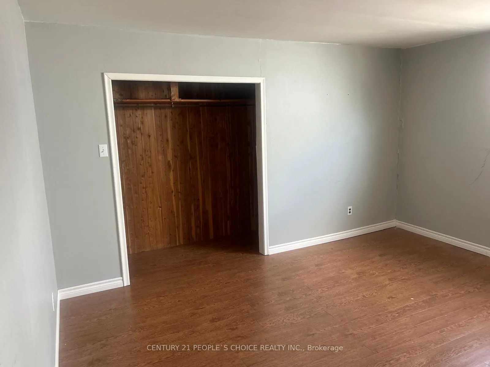 179 Main Street W