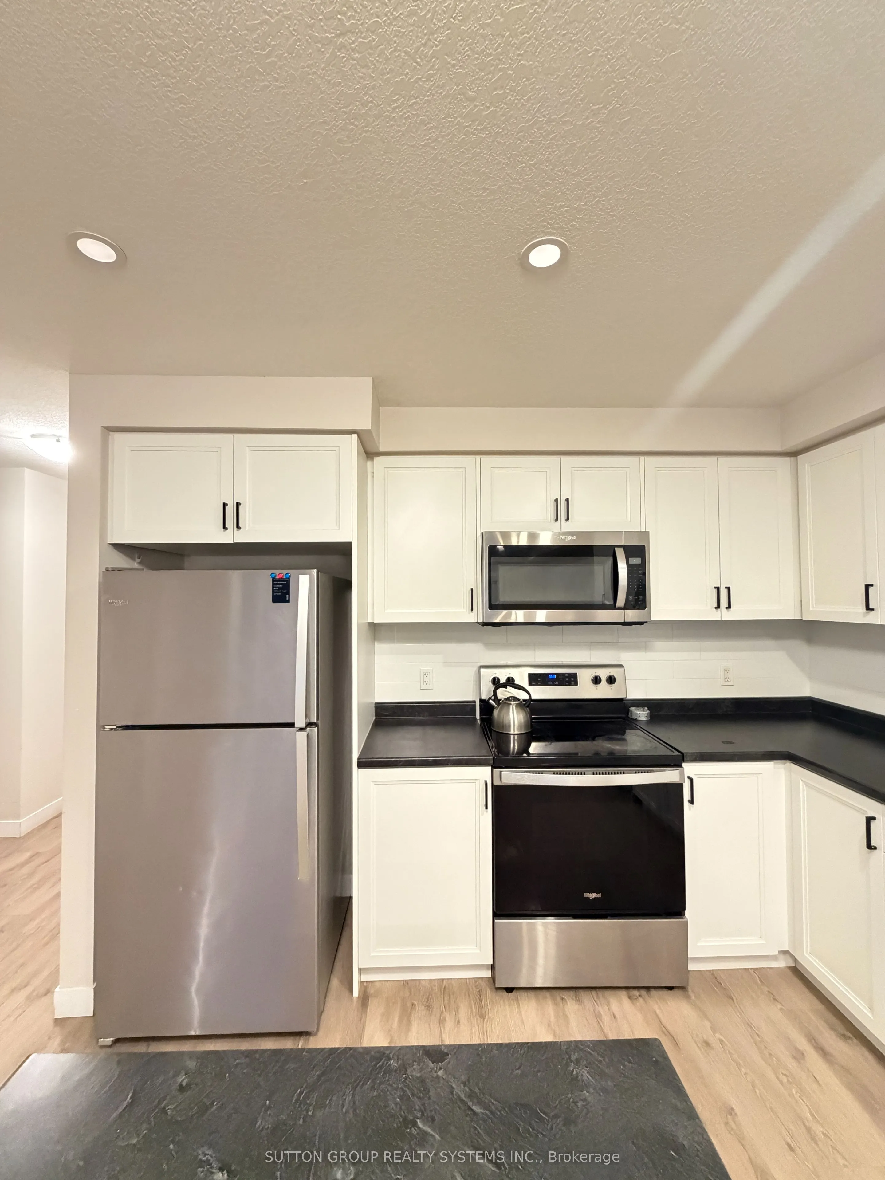 160 Stanley Street #4