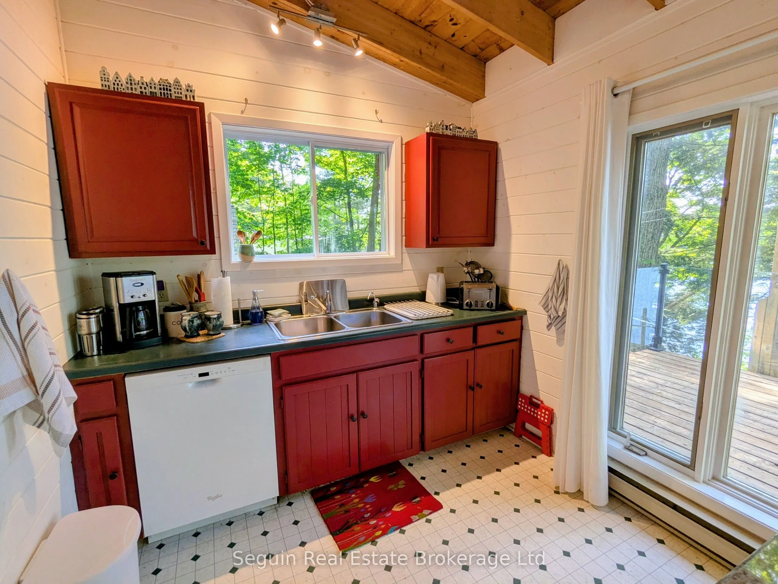 47 Deerfield Road