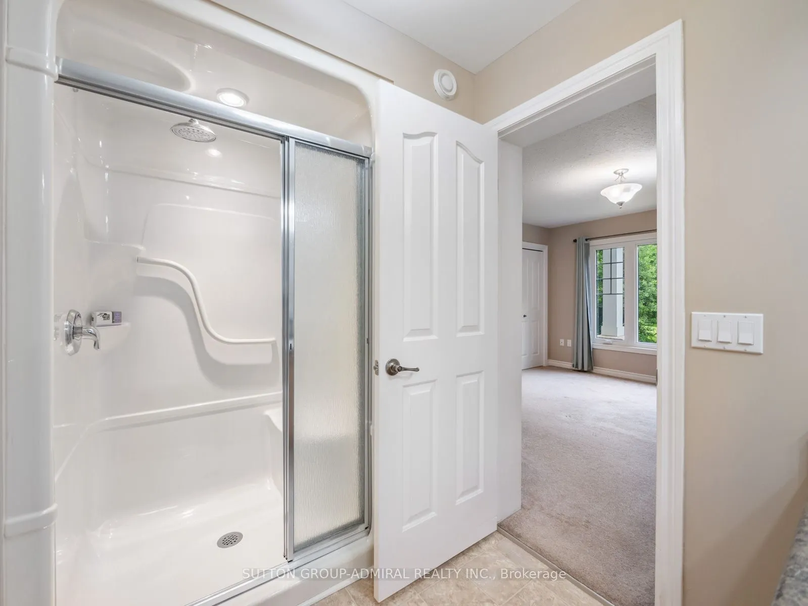 6886 Wellington Rd 16