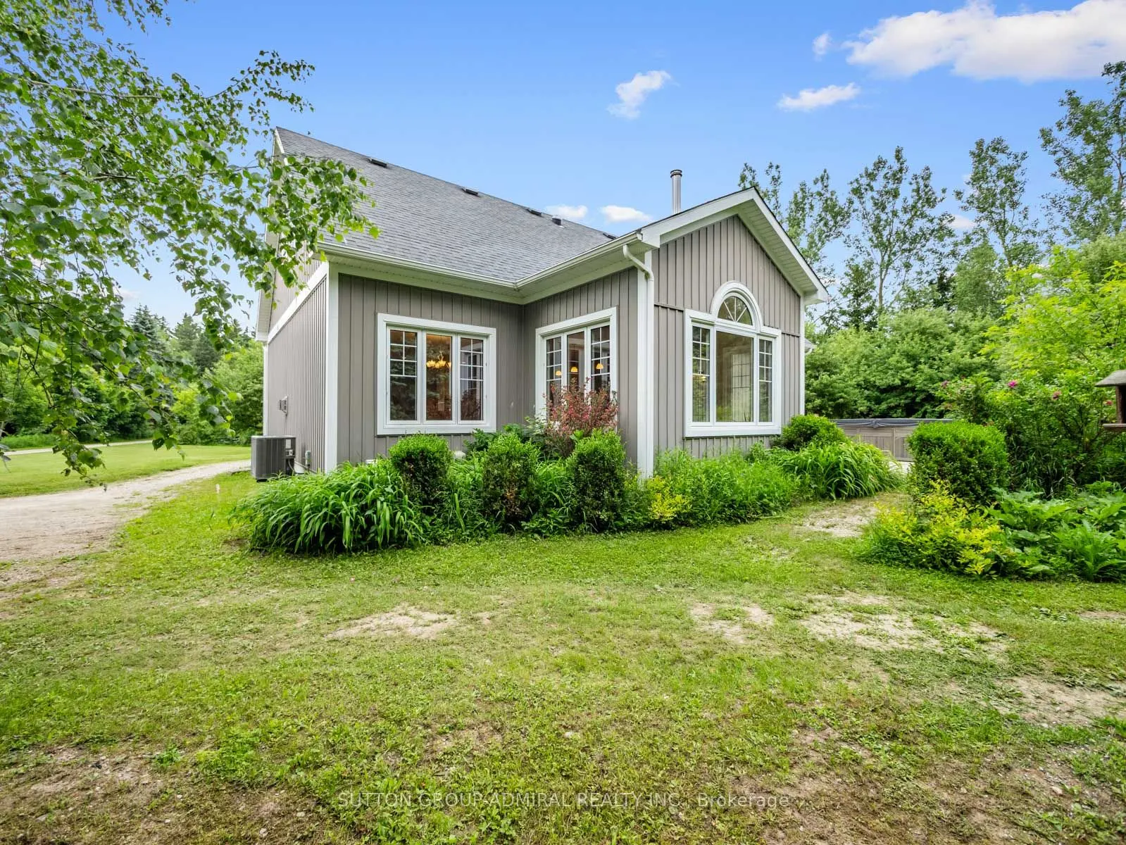6886 Wellington Rd 16