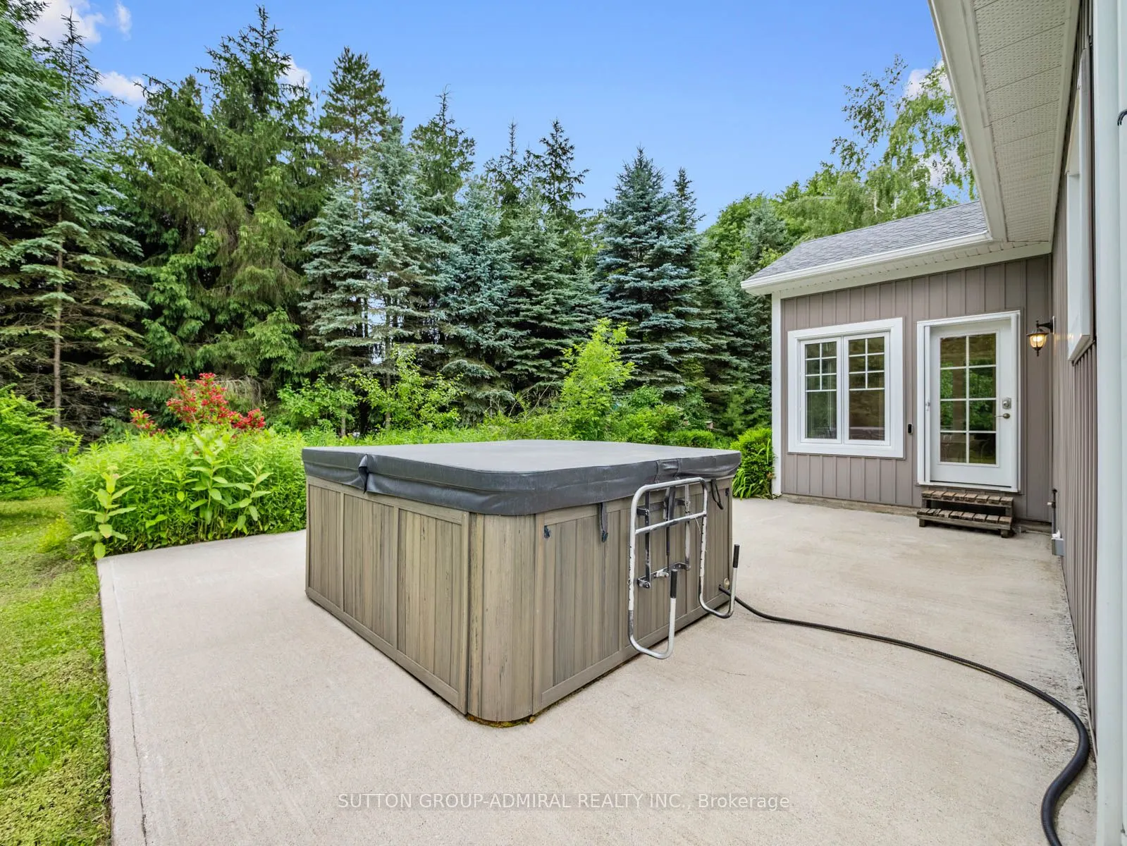 6886 Wellington Rd 16