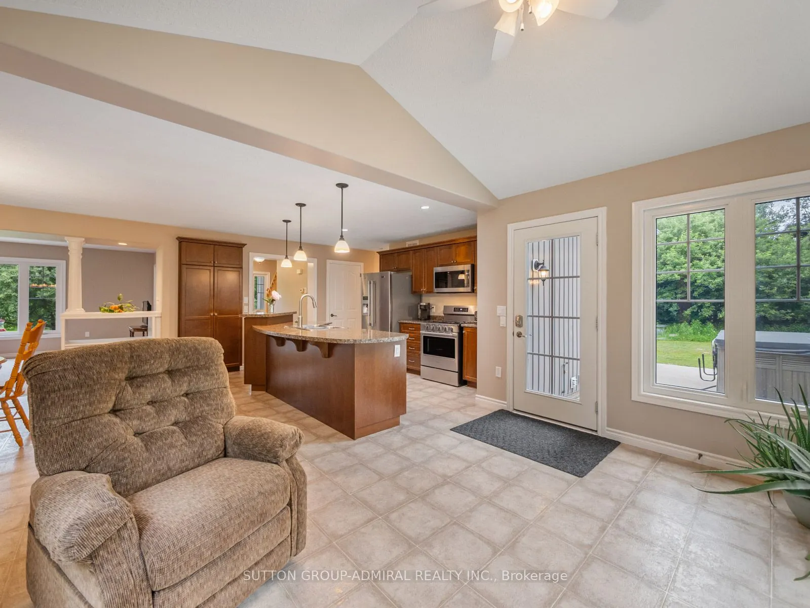 6886 Wellington Rd 16