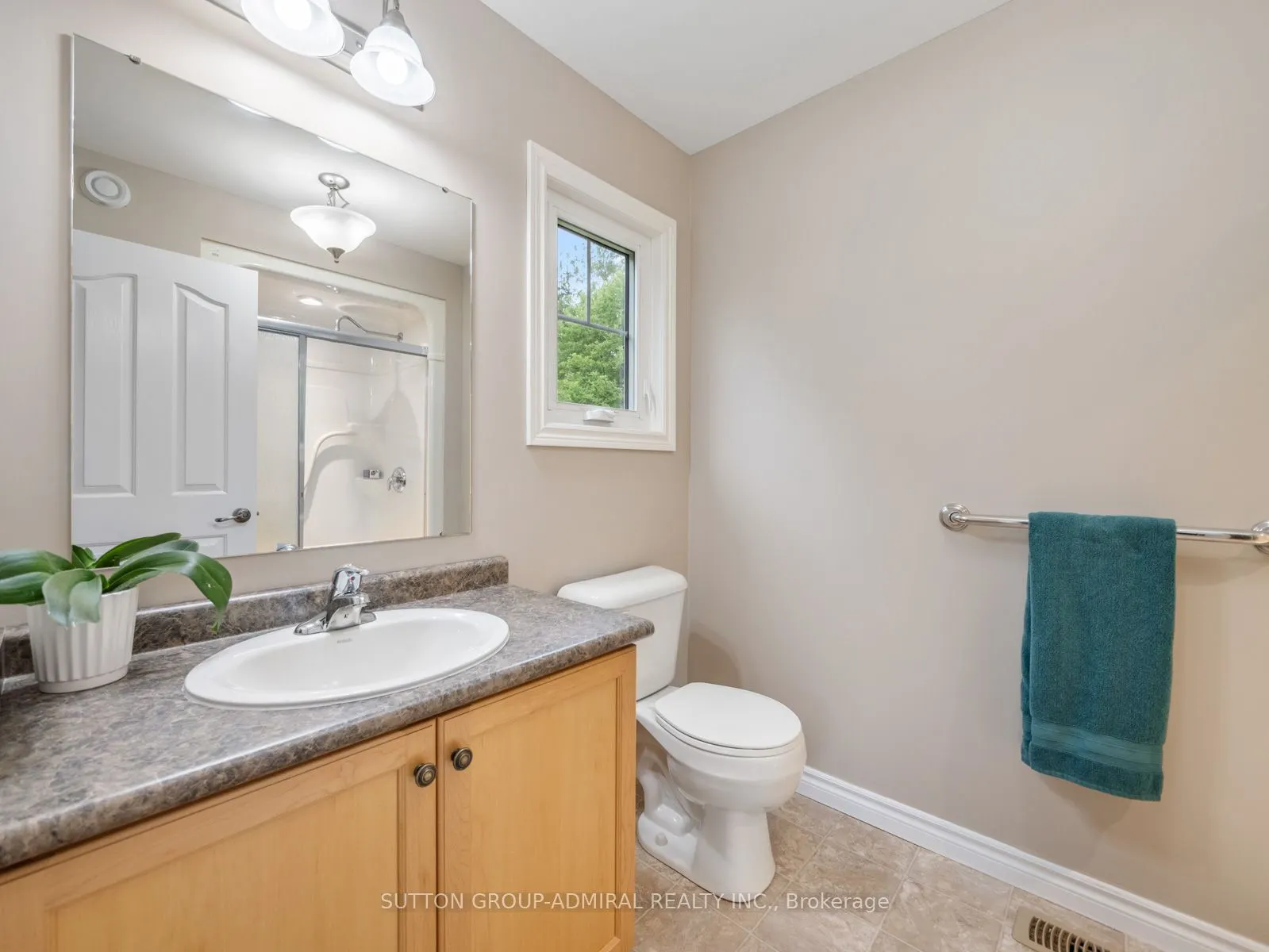 6886 Wellington Rd 16
