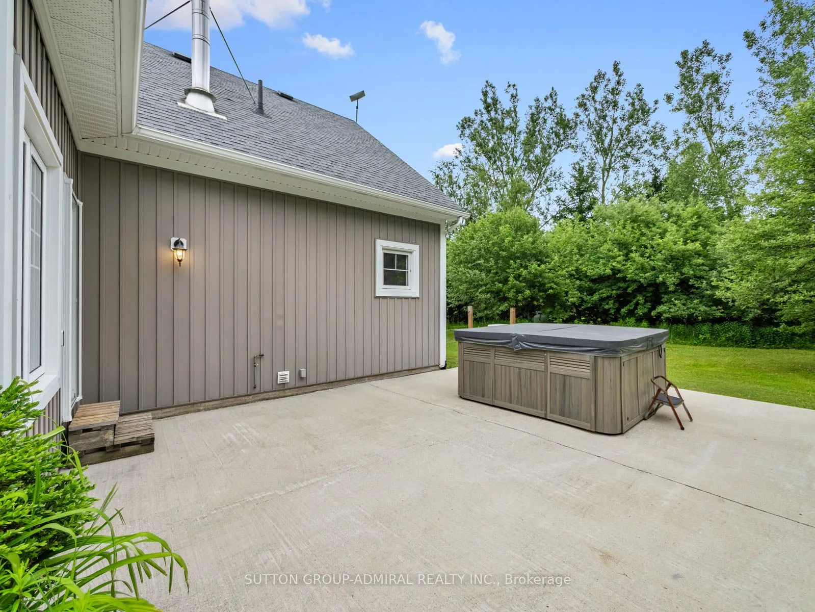 6886 Wellington Rd 16
