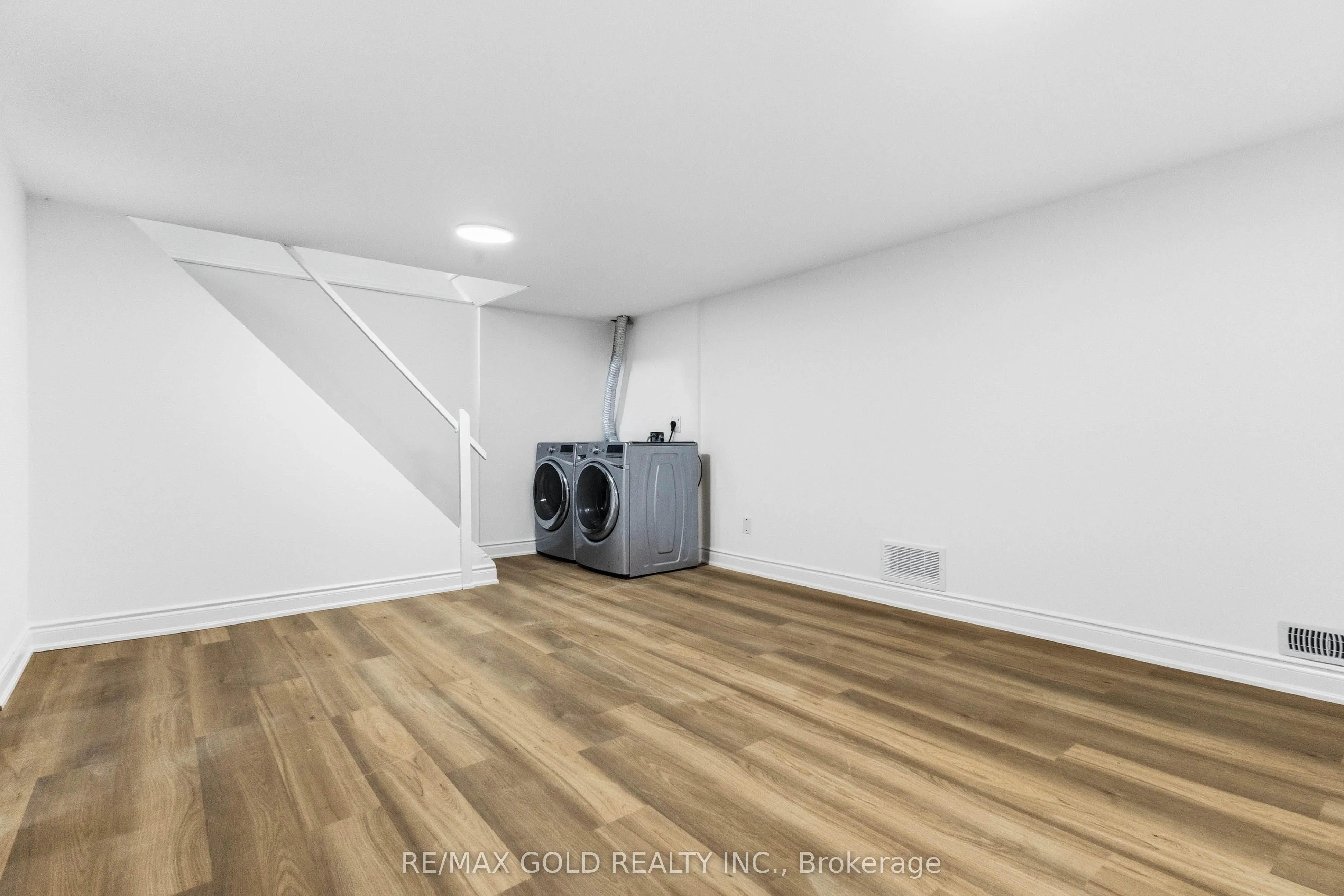 318 Admiral Drive