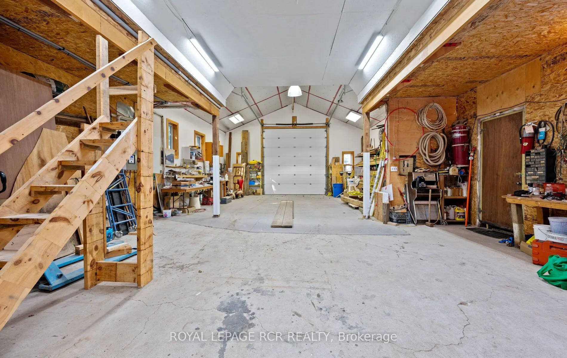 425457 25 Side Road