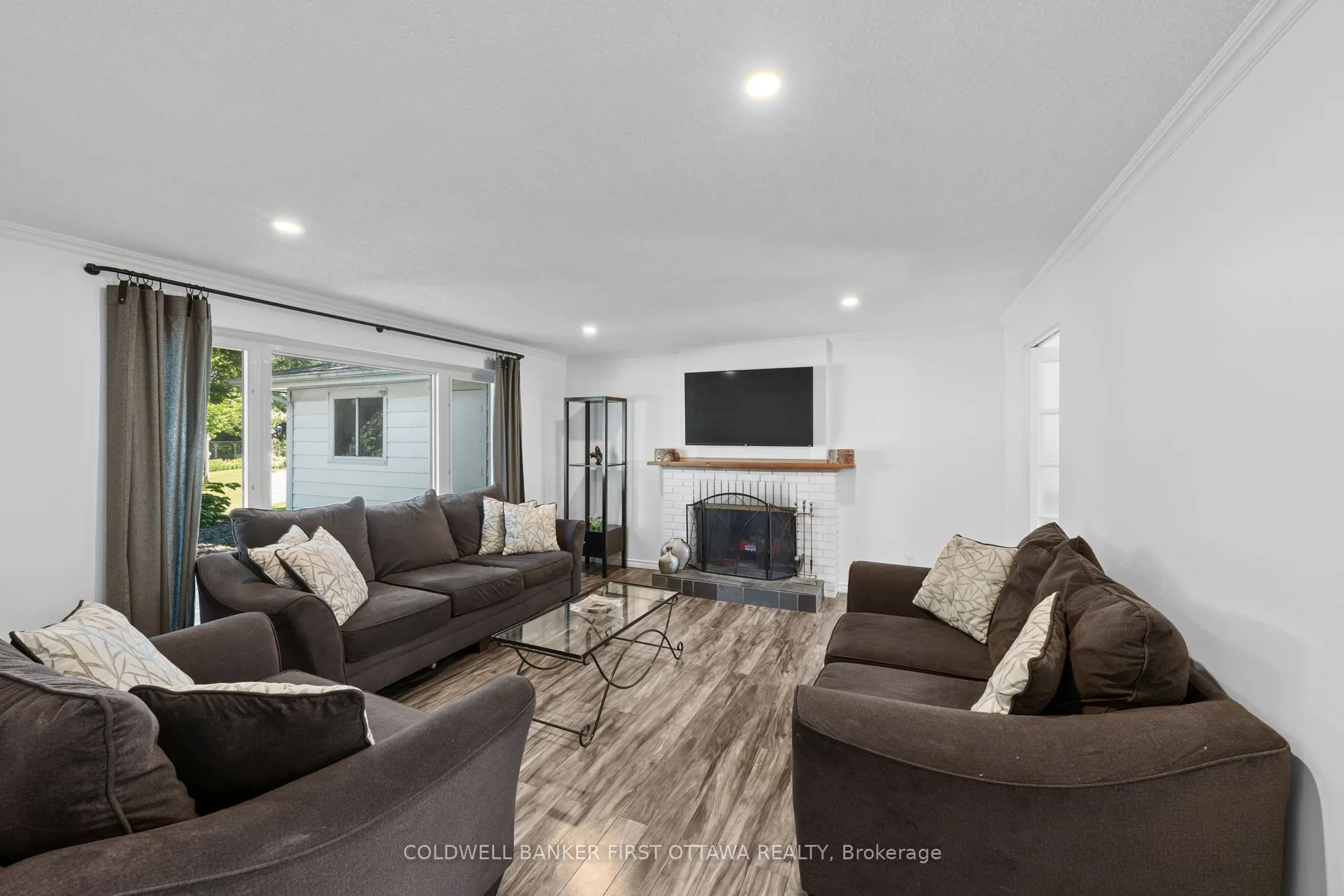 12 Bradgate Drive
