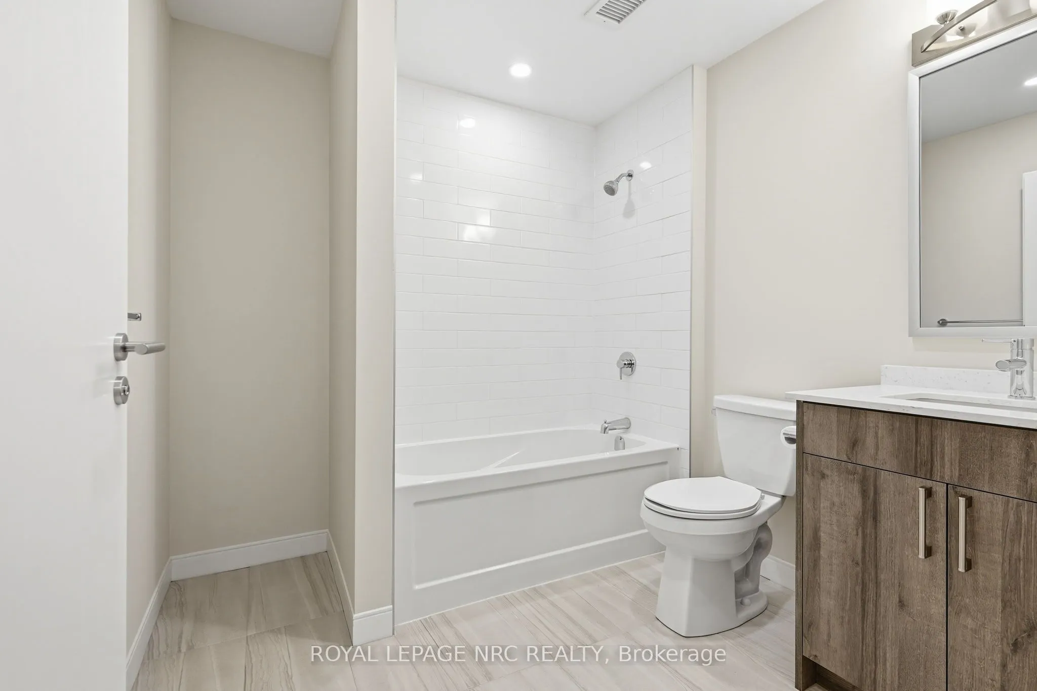 118 West Street #304