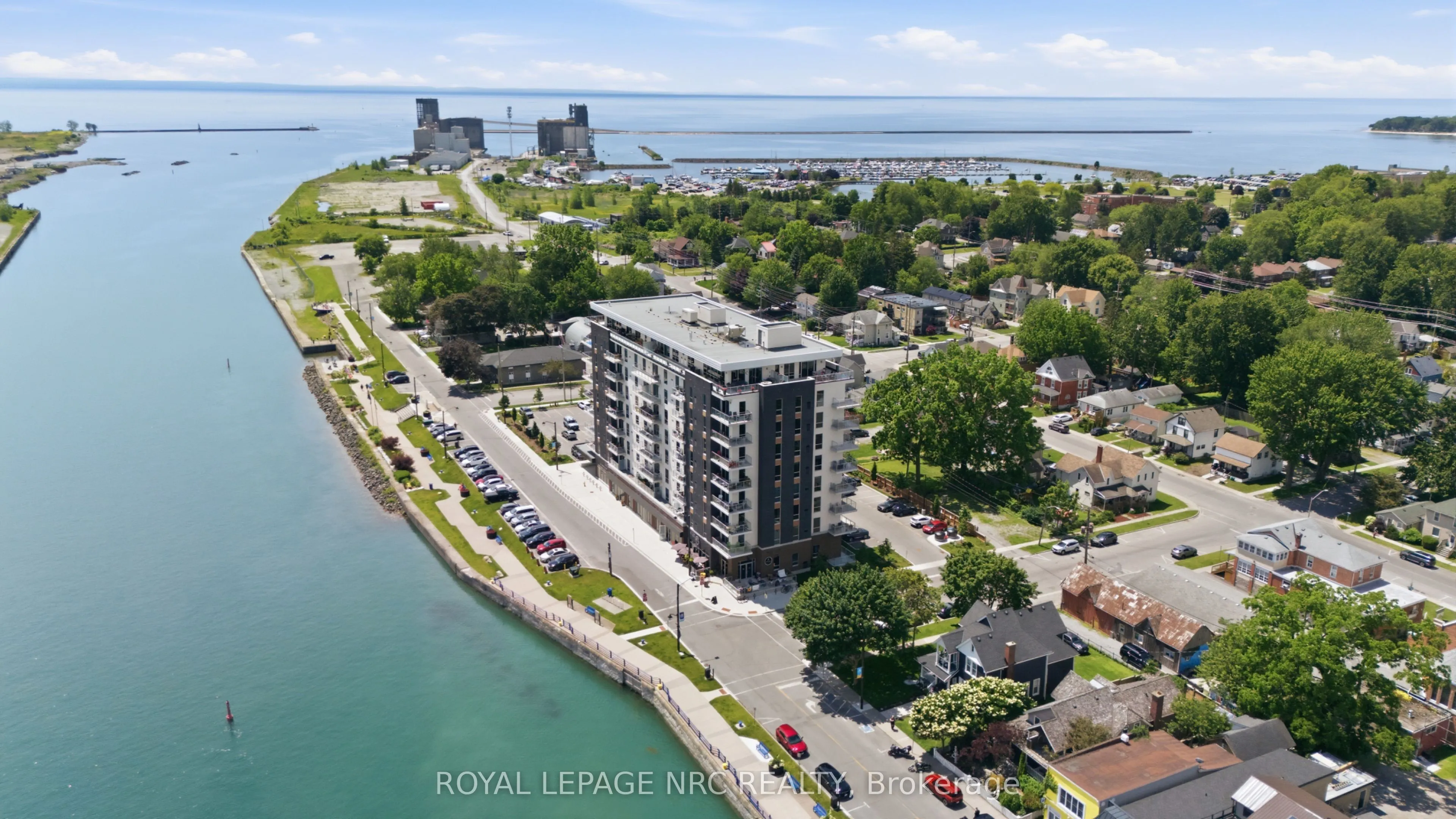 118 West Street #304