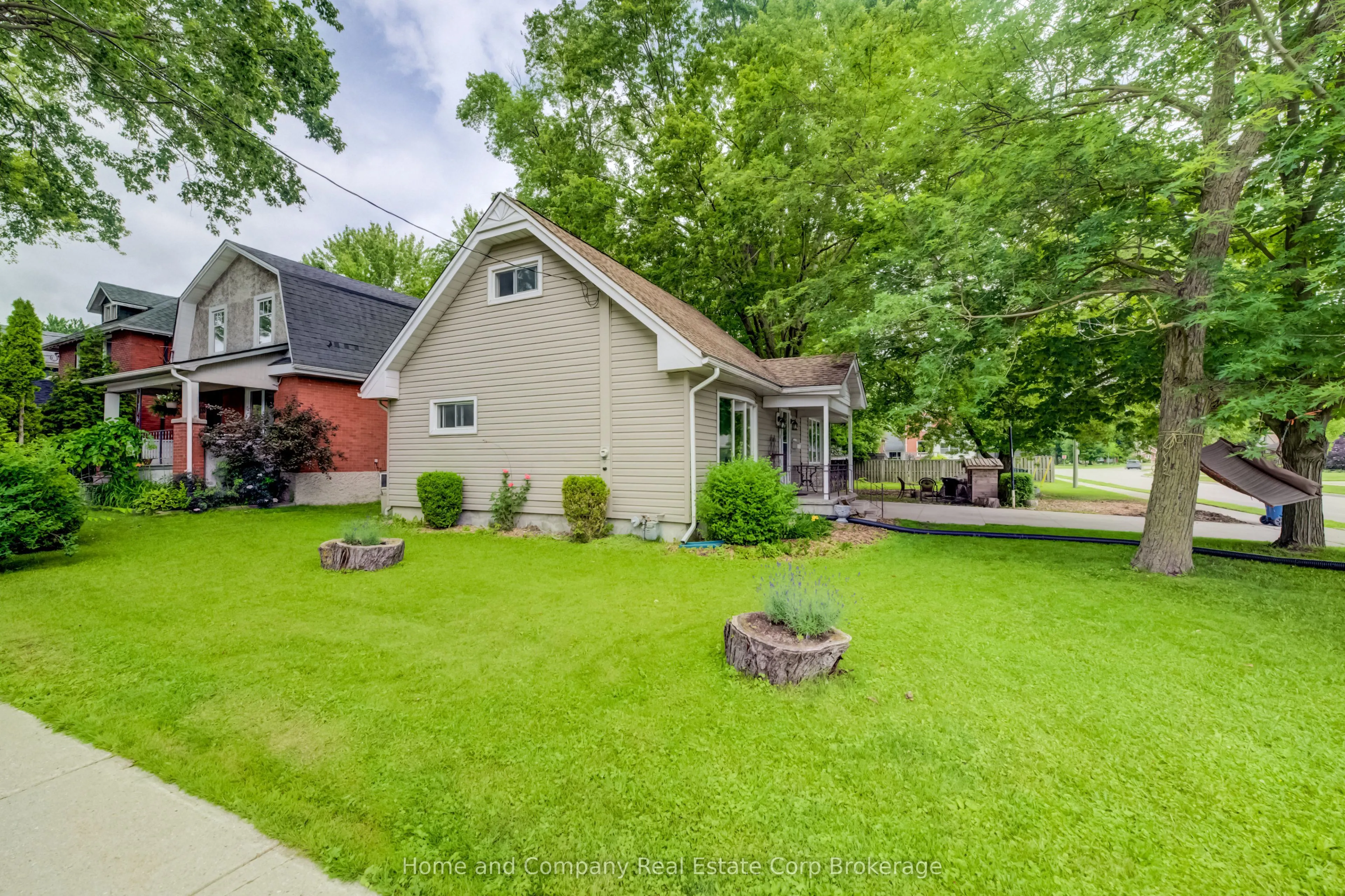 122 Brydges Street