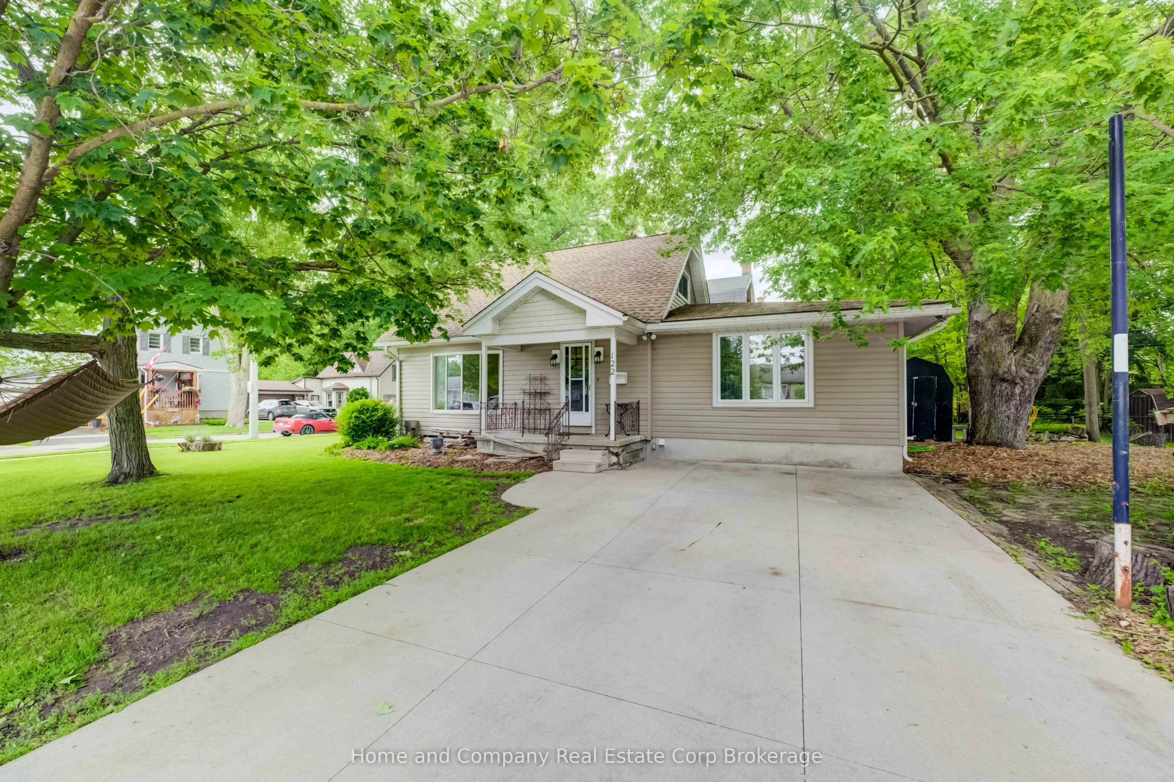122 Brydges Street
