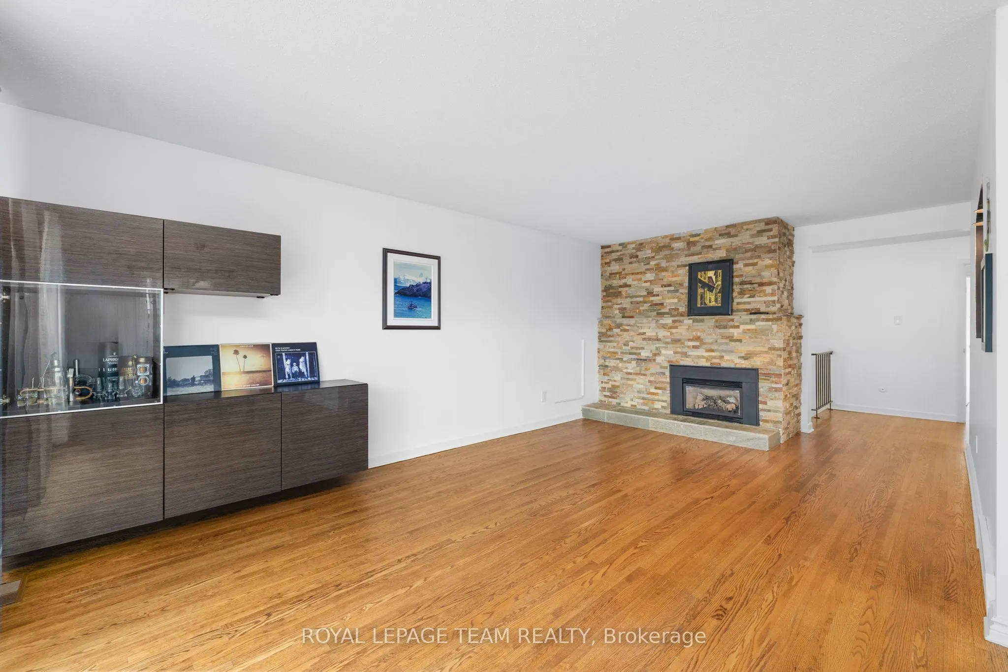 40 Woodmount Crescent