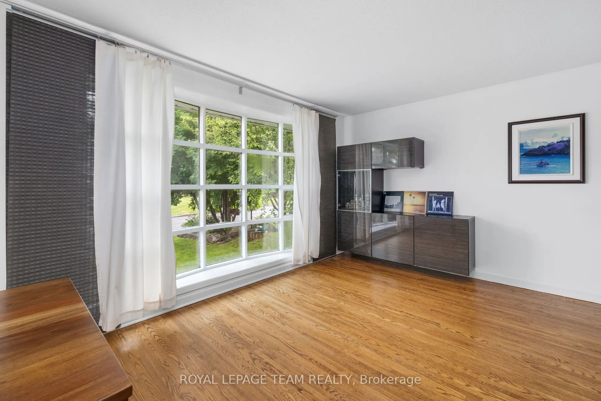 40 Woodmount Crescent