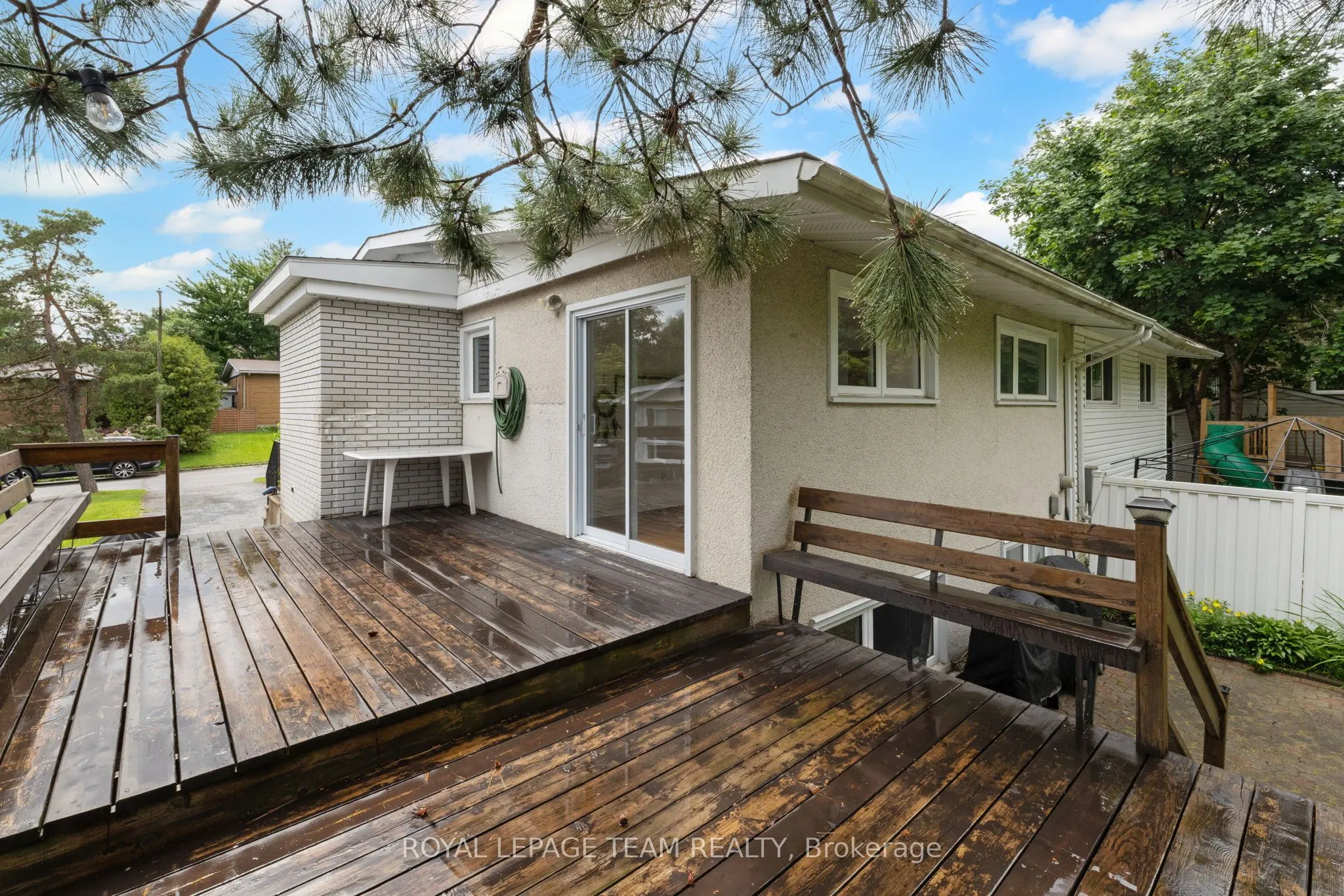 40 Woodmount Crescent