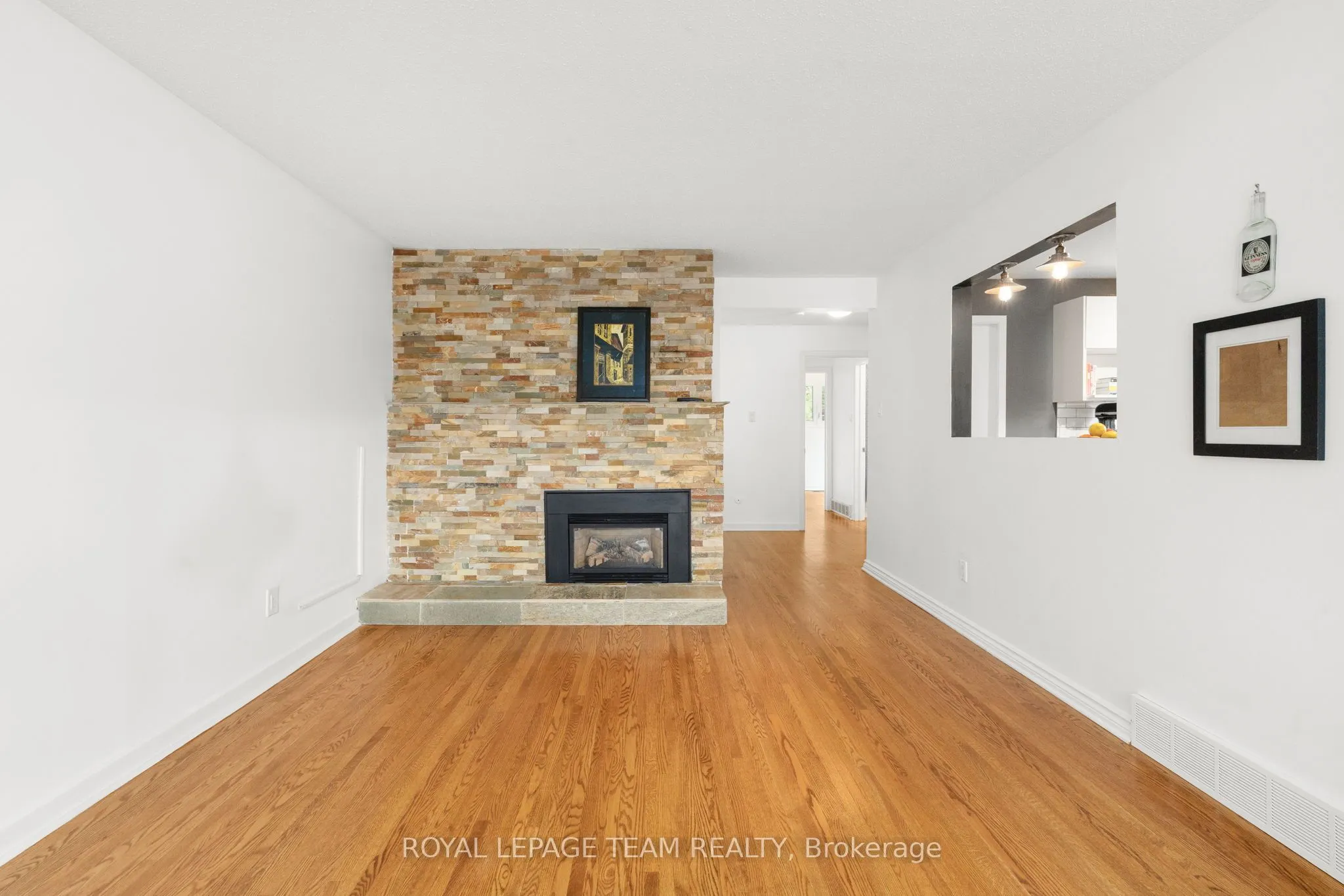 40 Woodmount Crescent