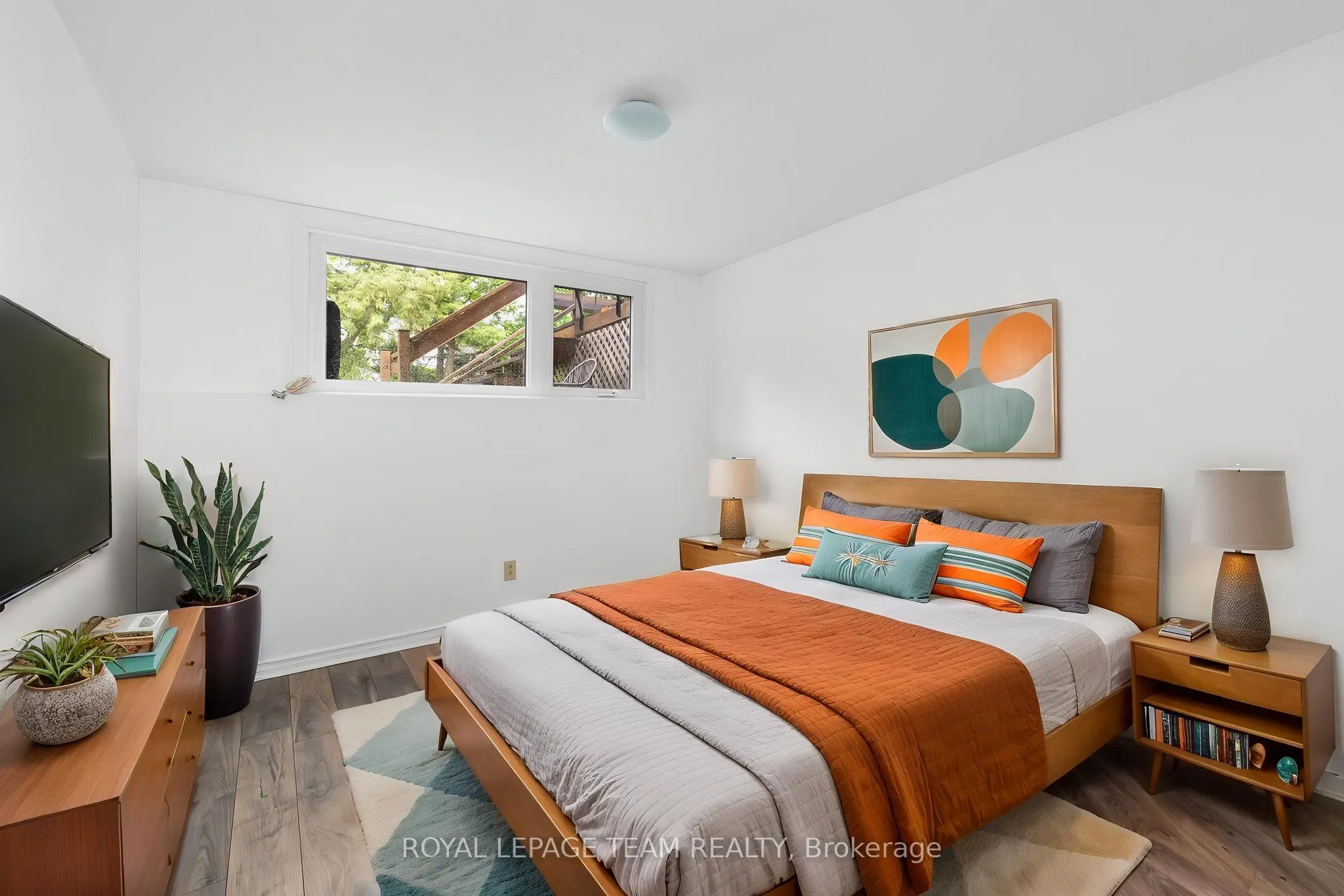 40 Woodmount Crescent