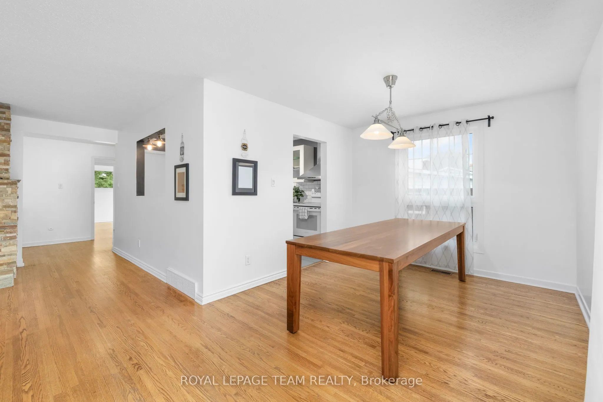 40 Woodmount Crescent