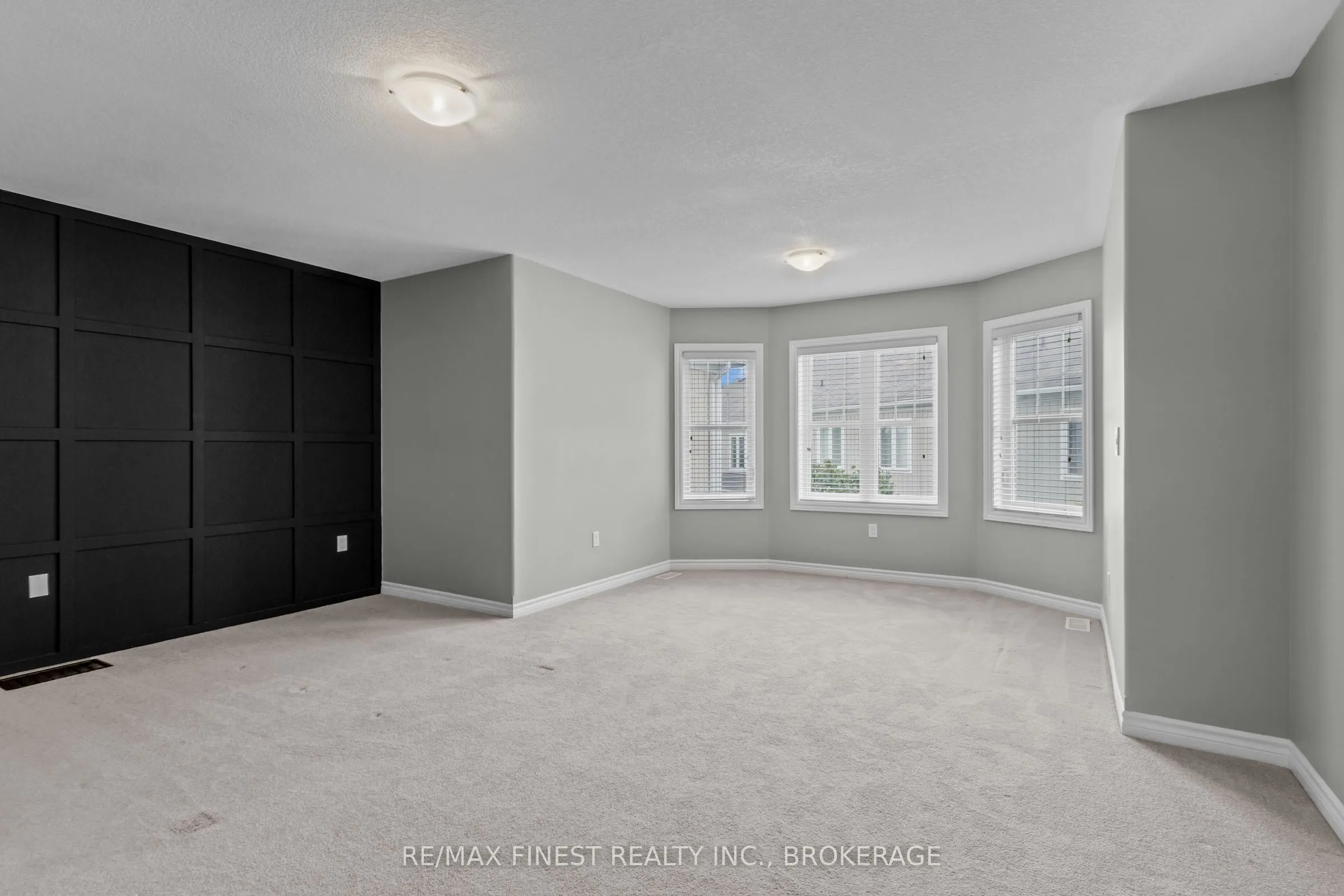 893 Ascot Lane