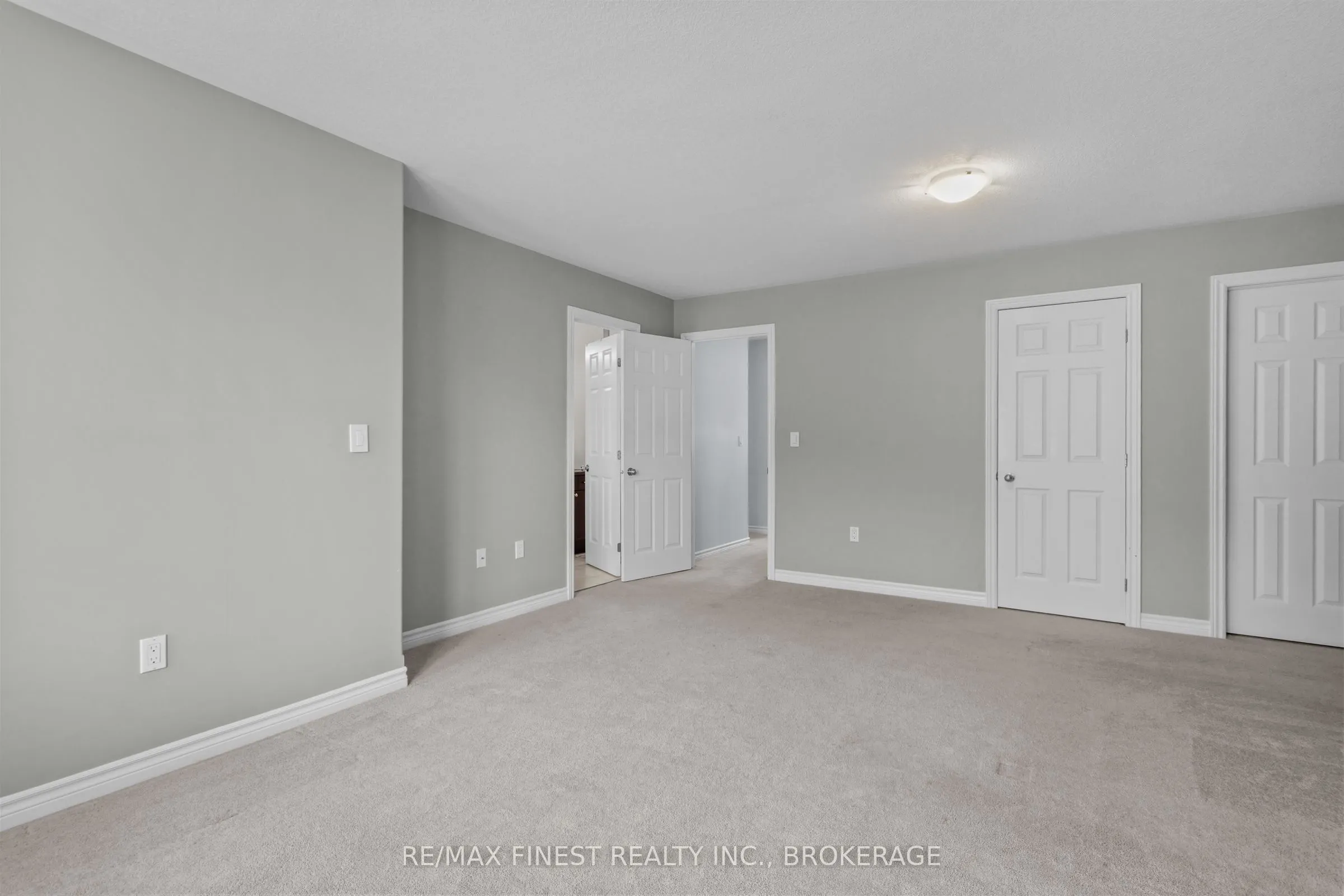893 Ascot Lane