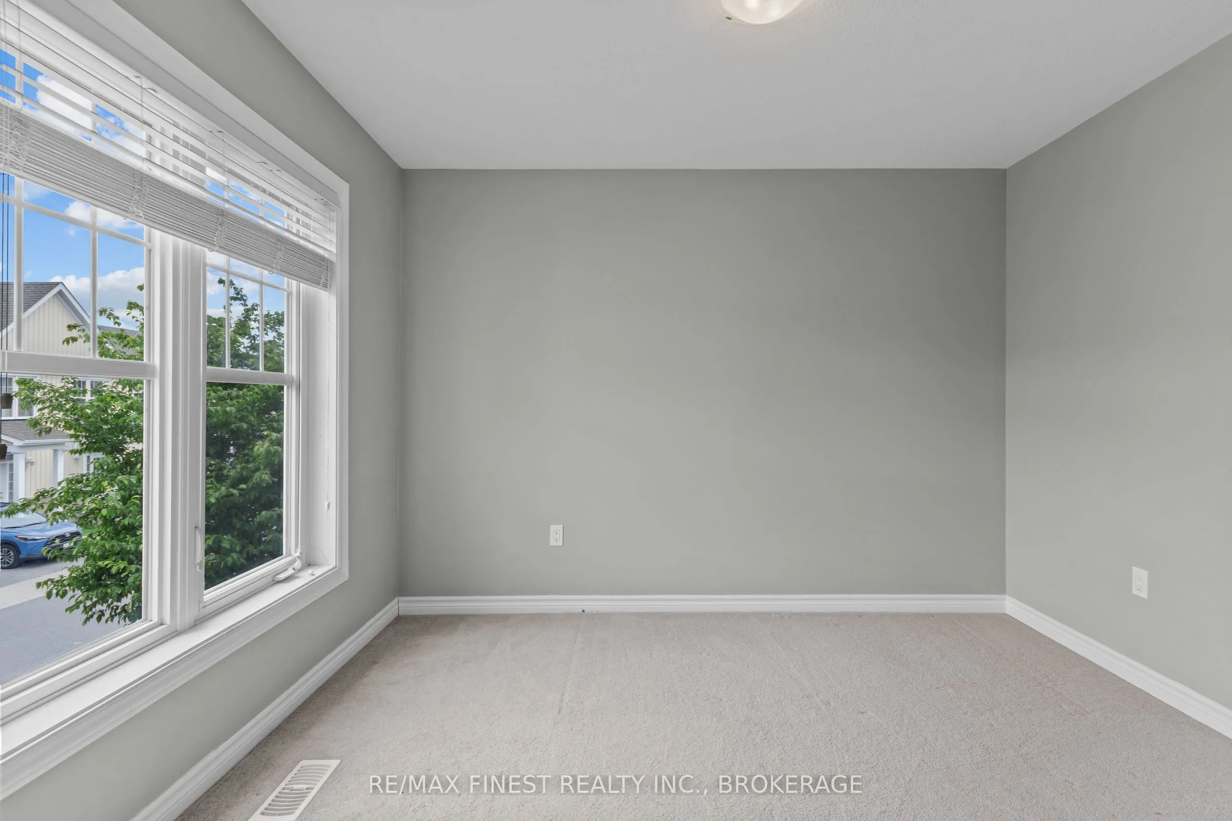 893 Ascot Lane
