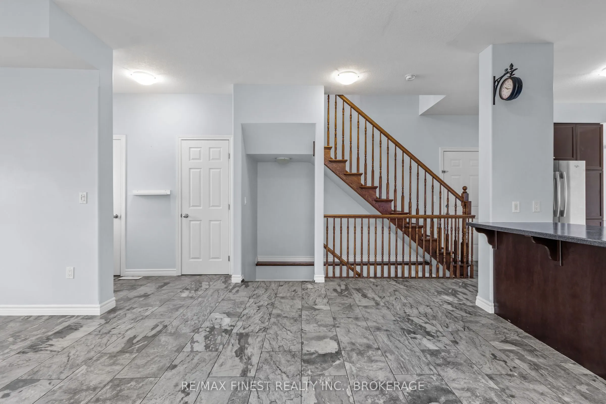 893 Ascot Lane