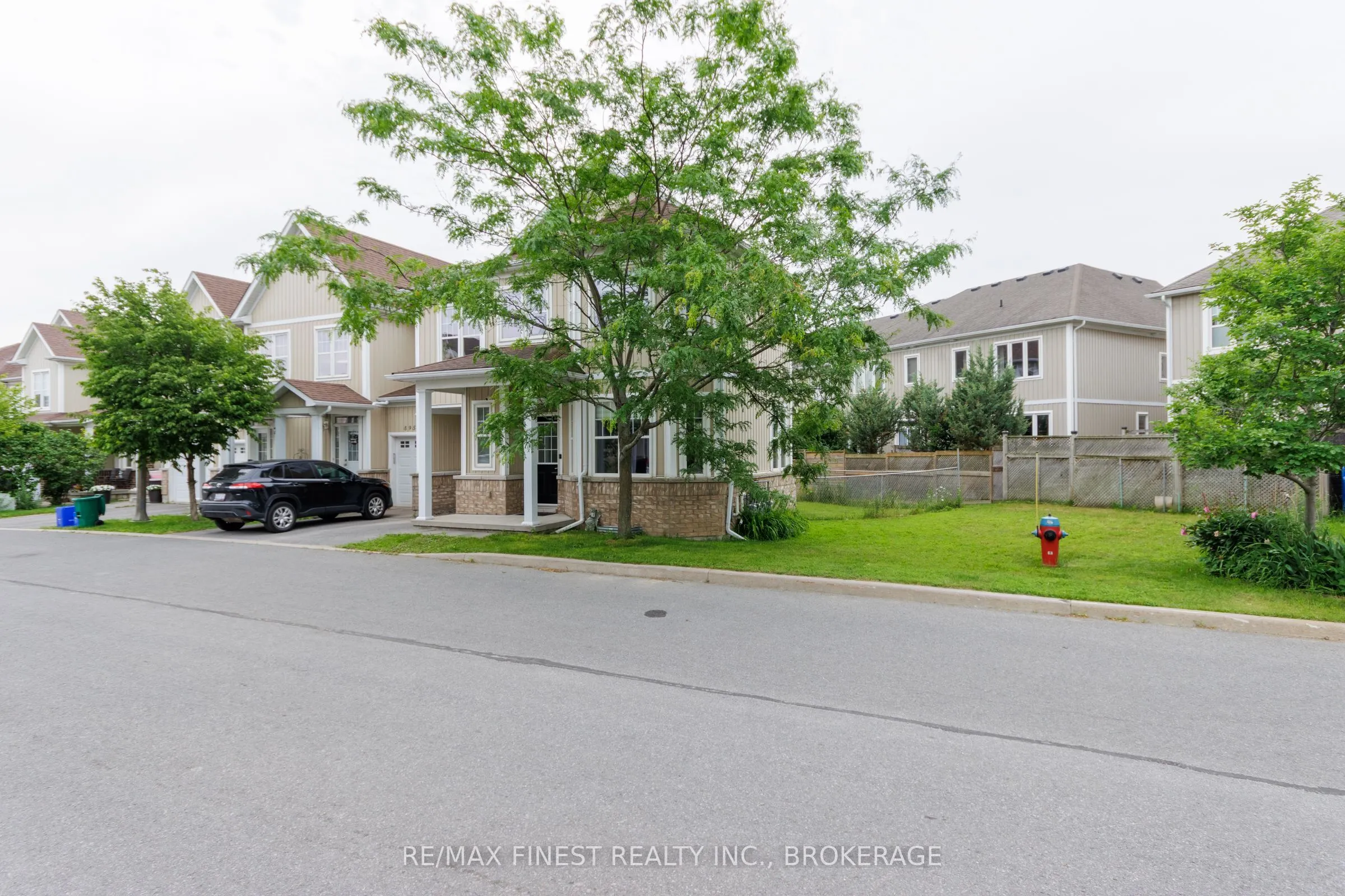 893 Ascot Lane