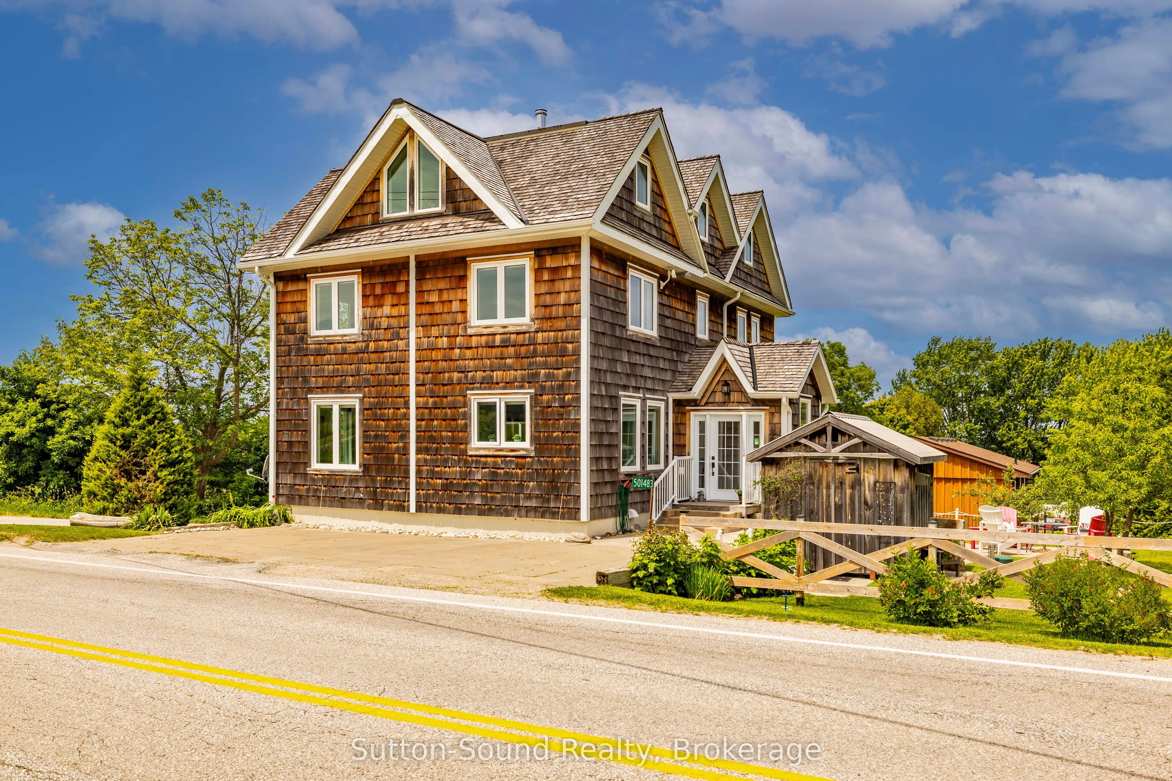 501483 Grey Road 1 Road