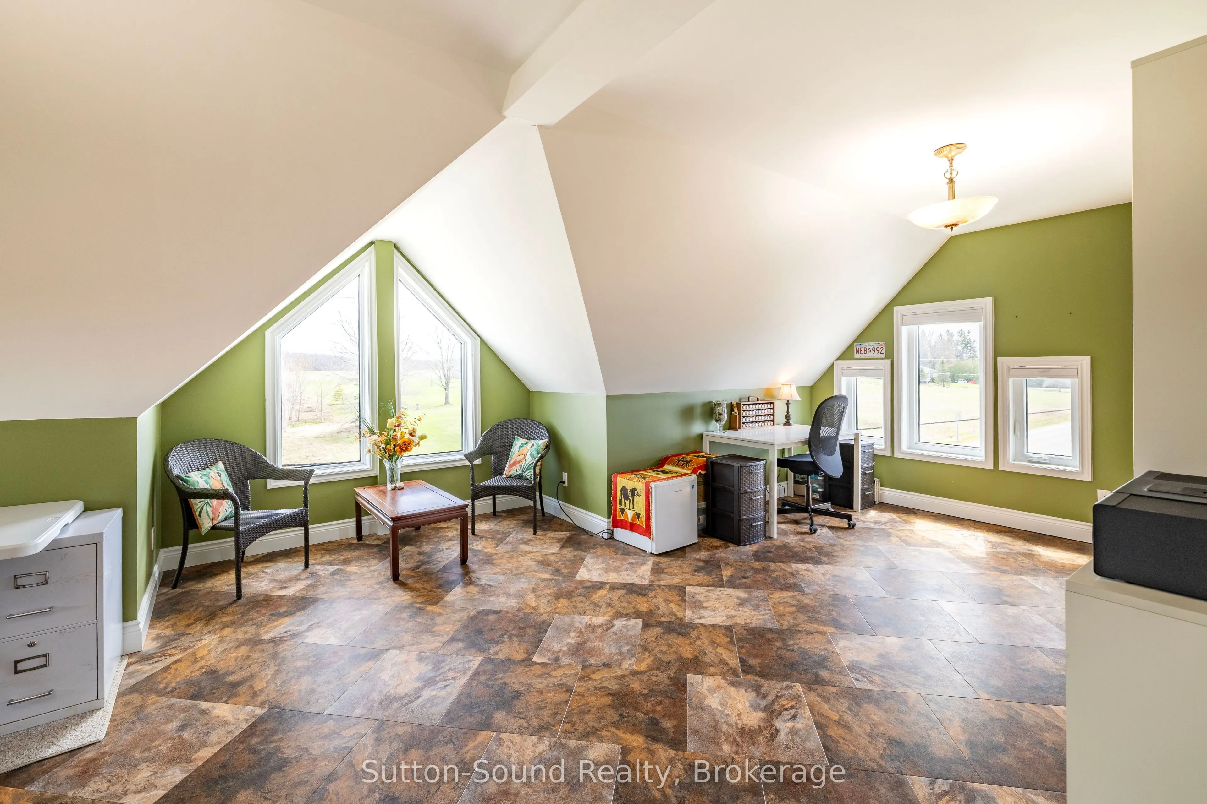 501483 Grey Road 1 Road