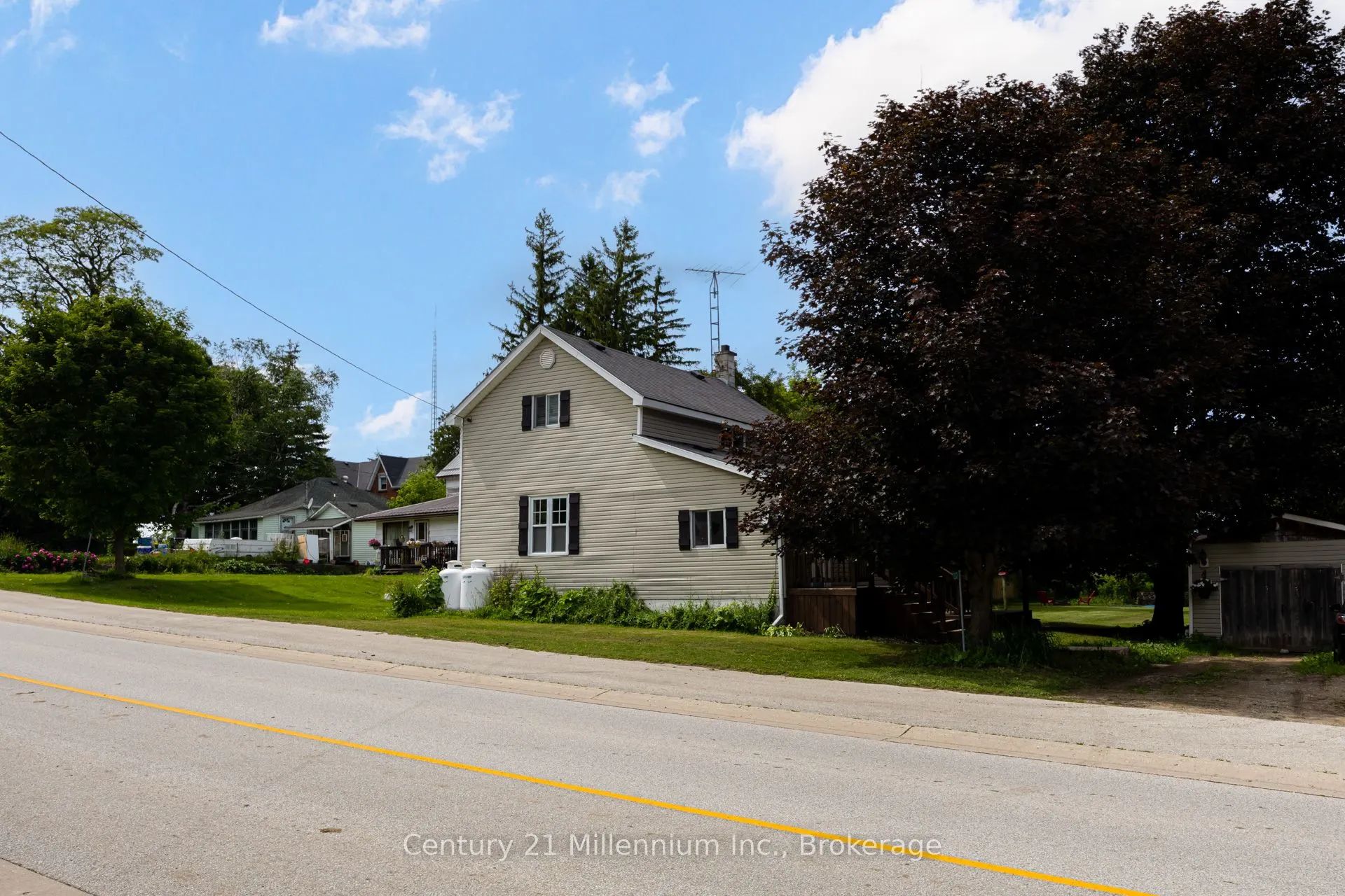 332 Bruce Road 40