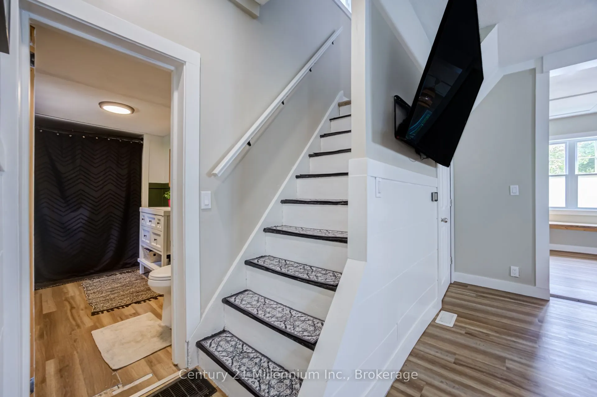 332 Bruce Road 40