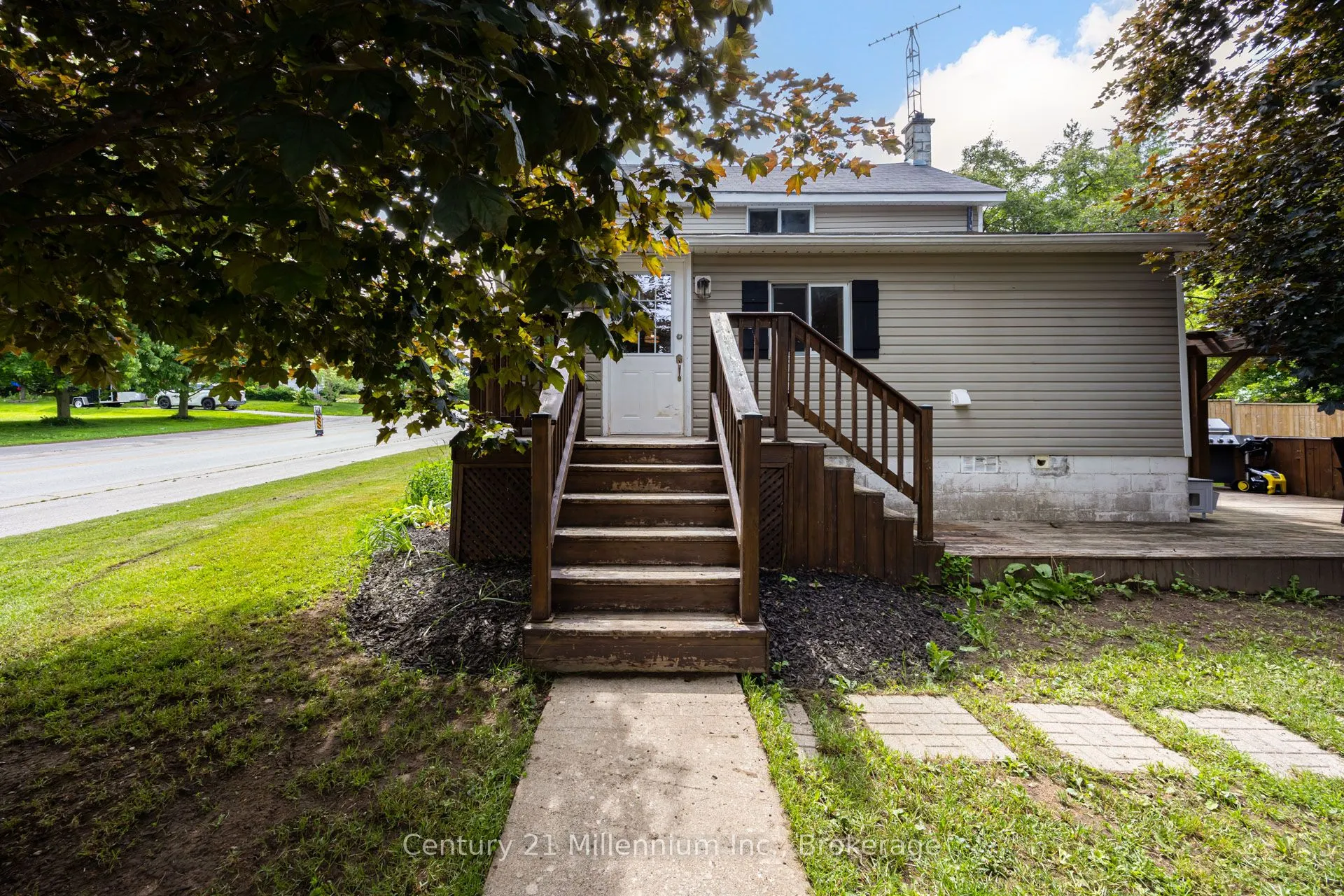 332 Bruce Road 40