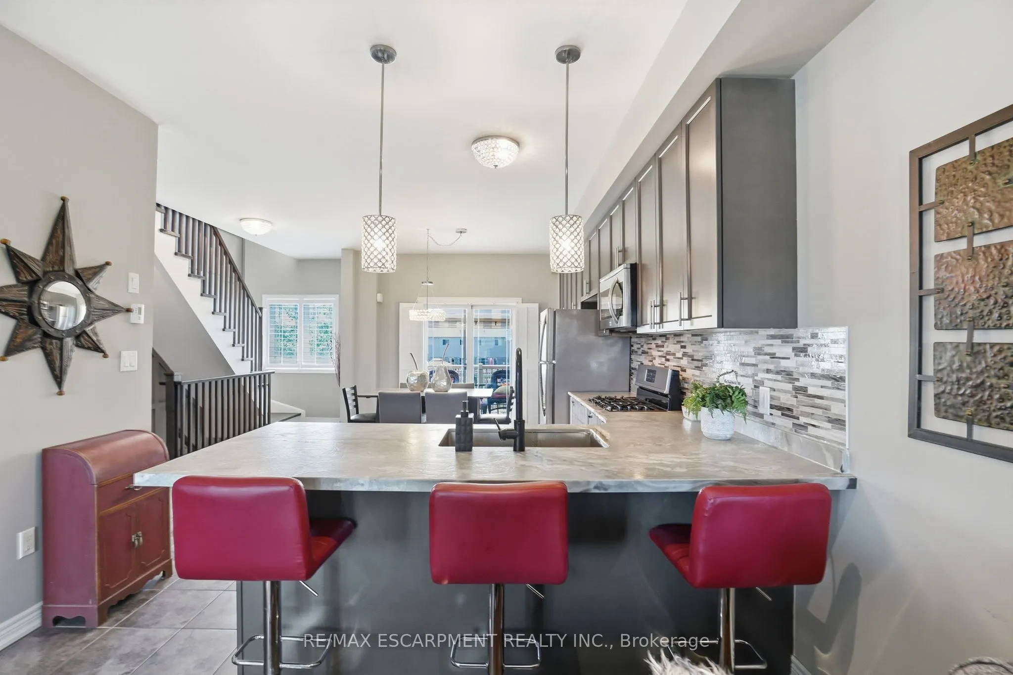 27 Crossings Way