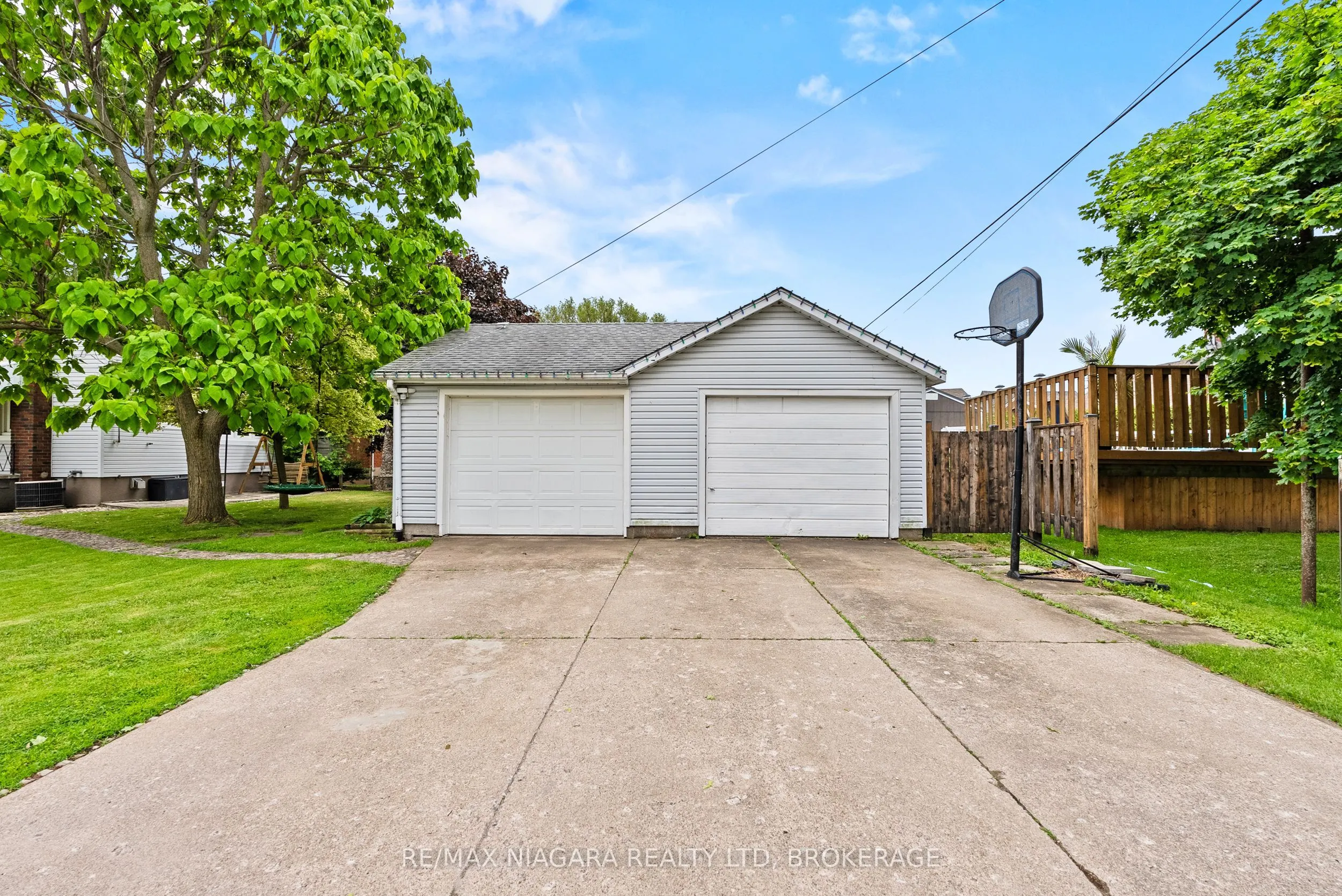 230 Wellington Street