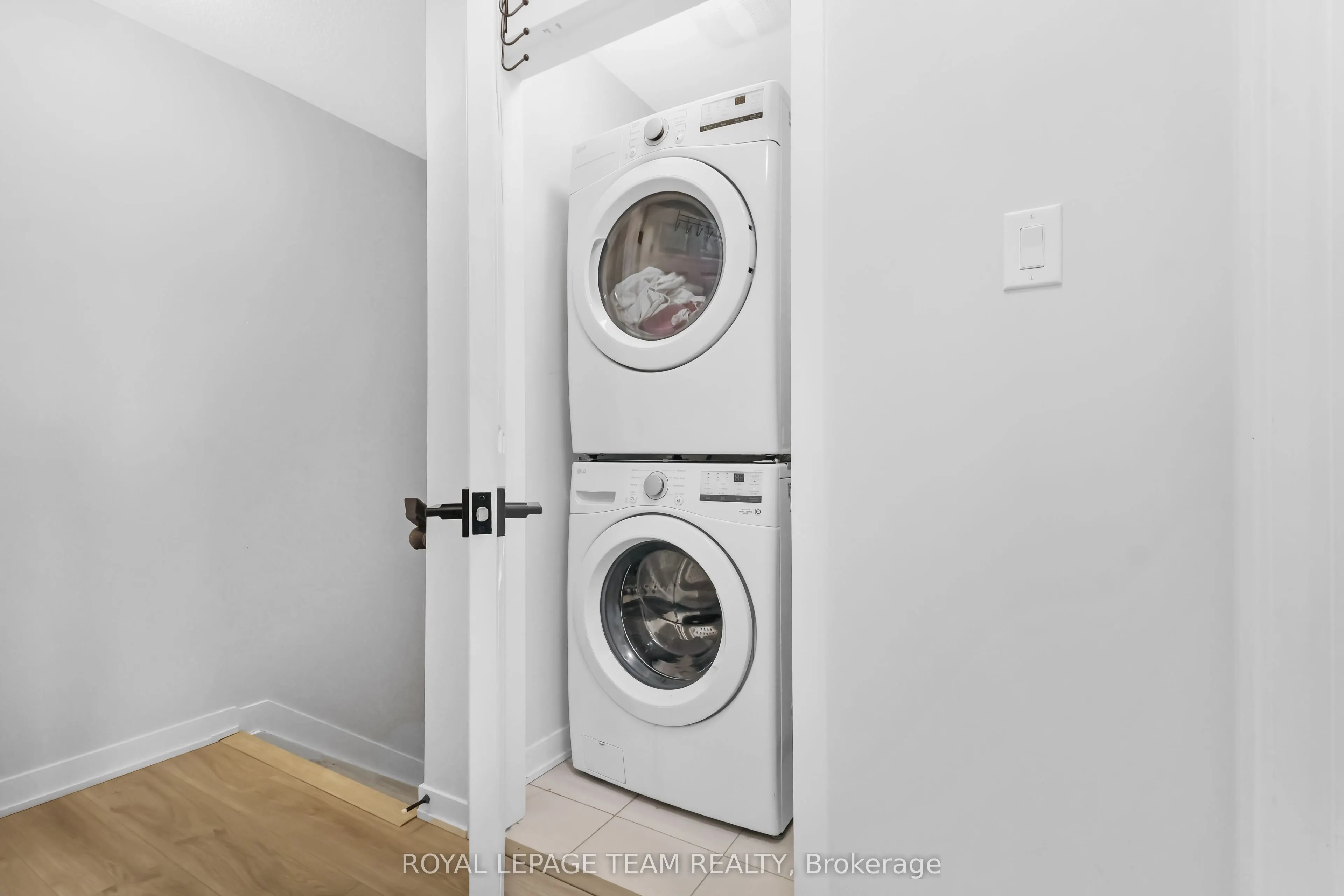 620 Parnian Private #71