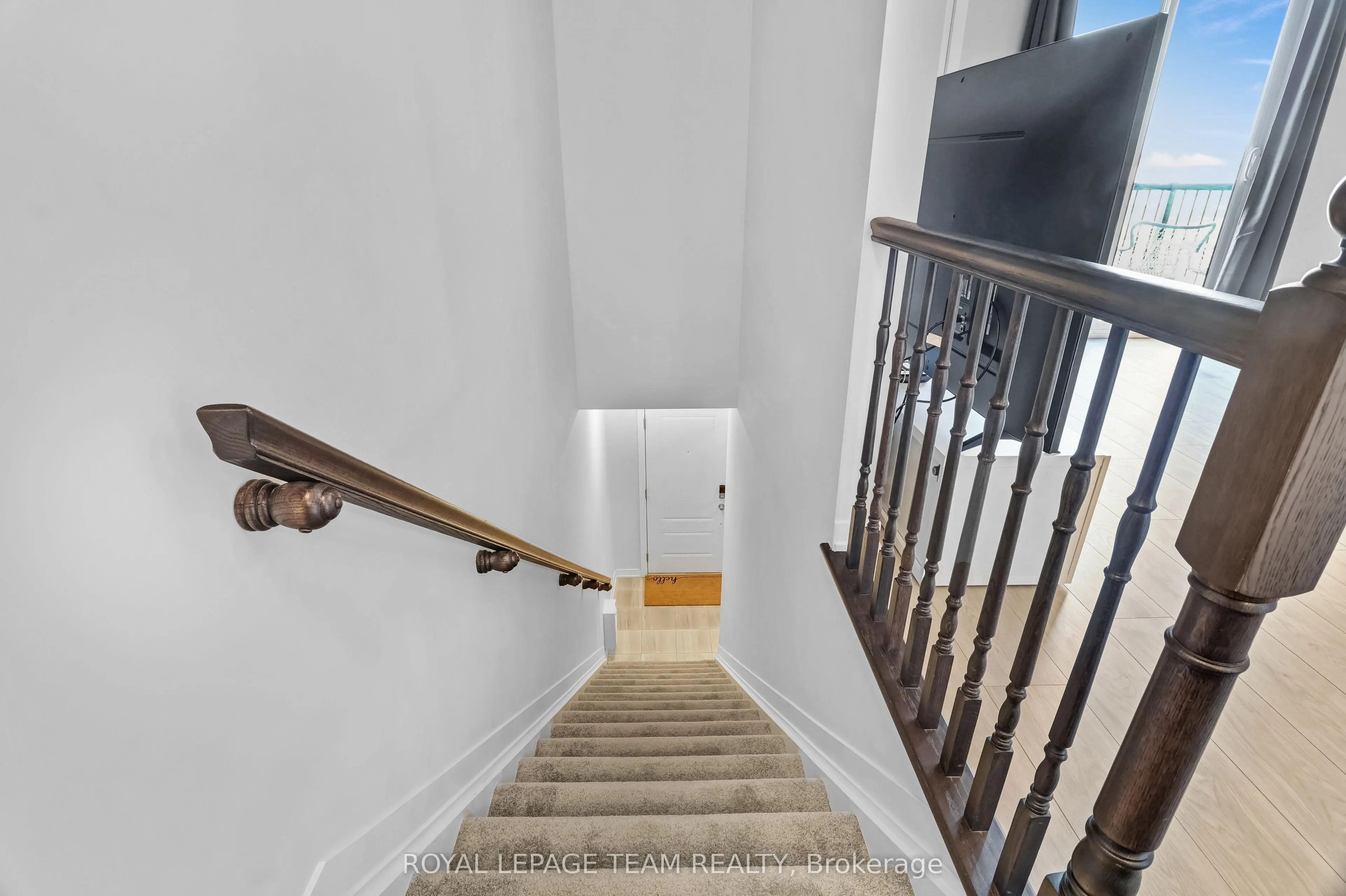 620 Parnian Private #71