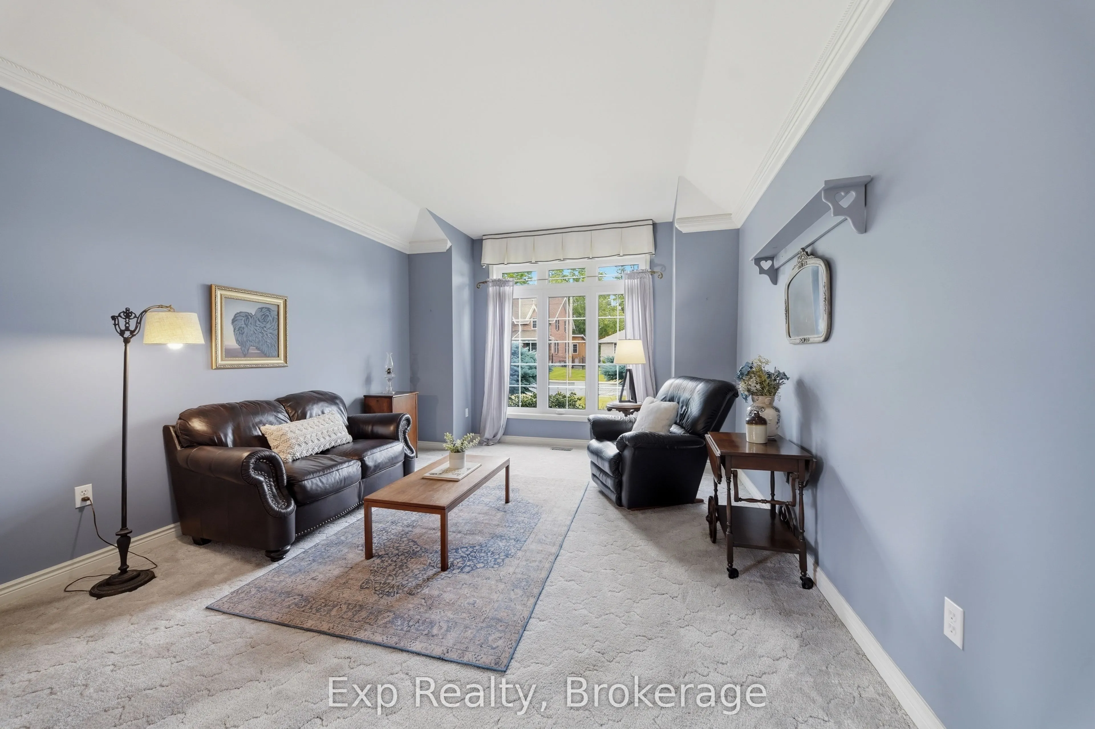 121 Simcoe Street