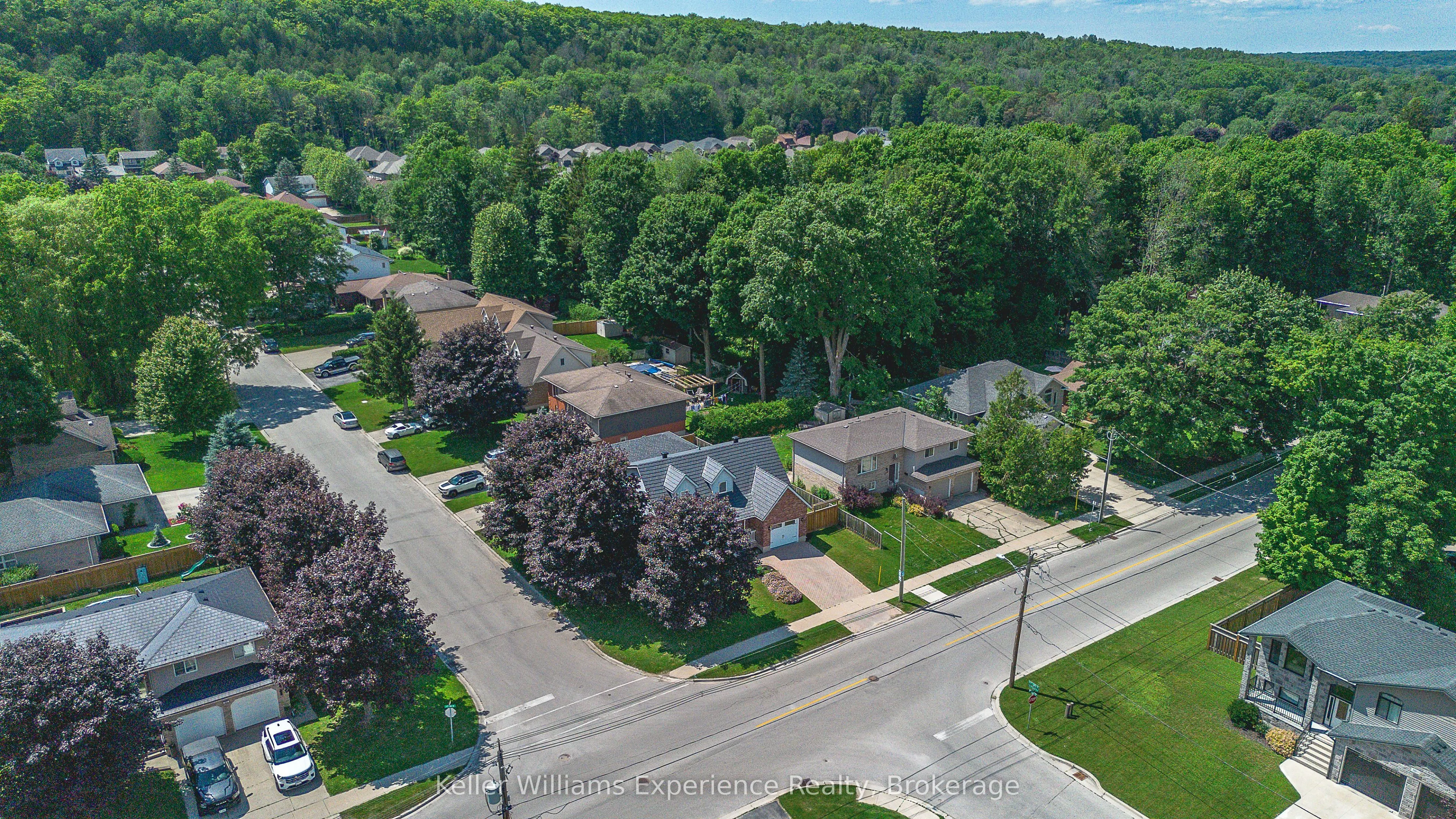 300 4th Avenue W