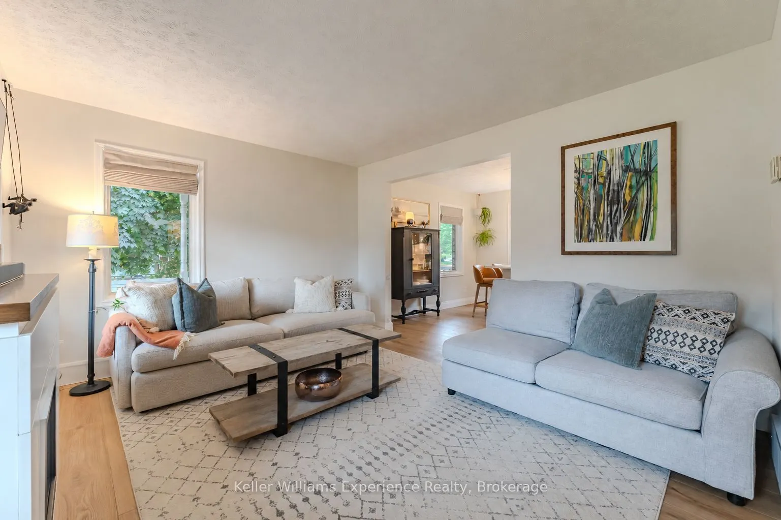 300 4th Avenue W