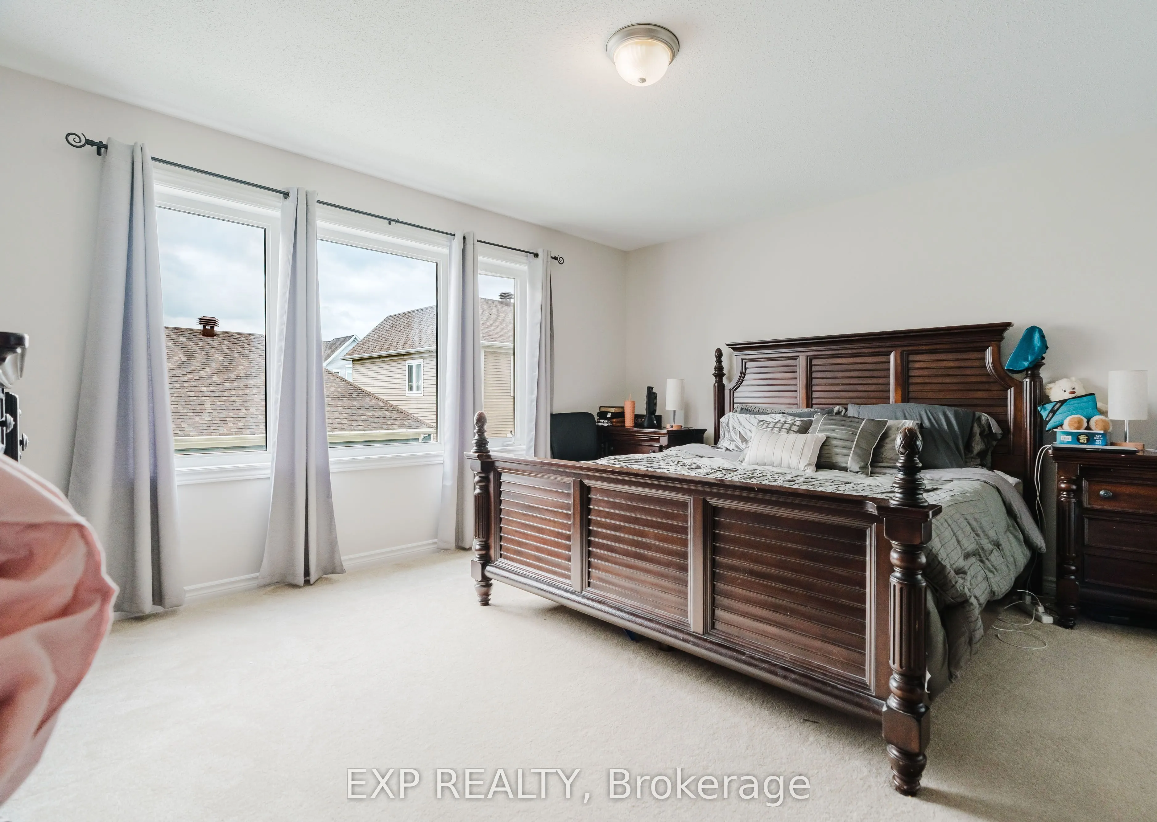 30 Coppermine Street