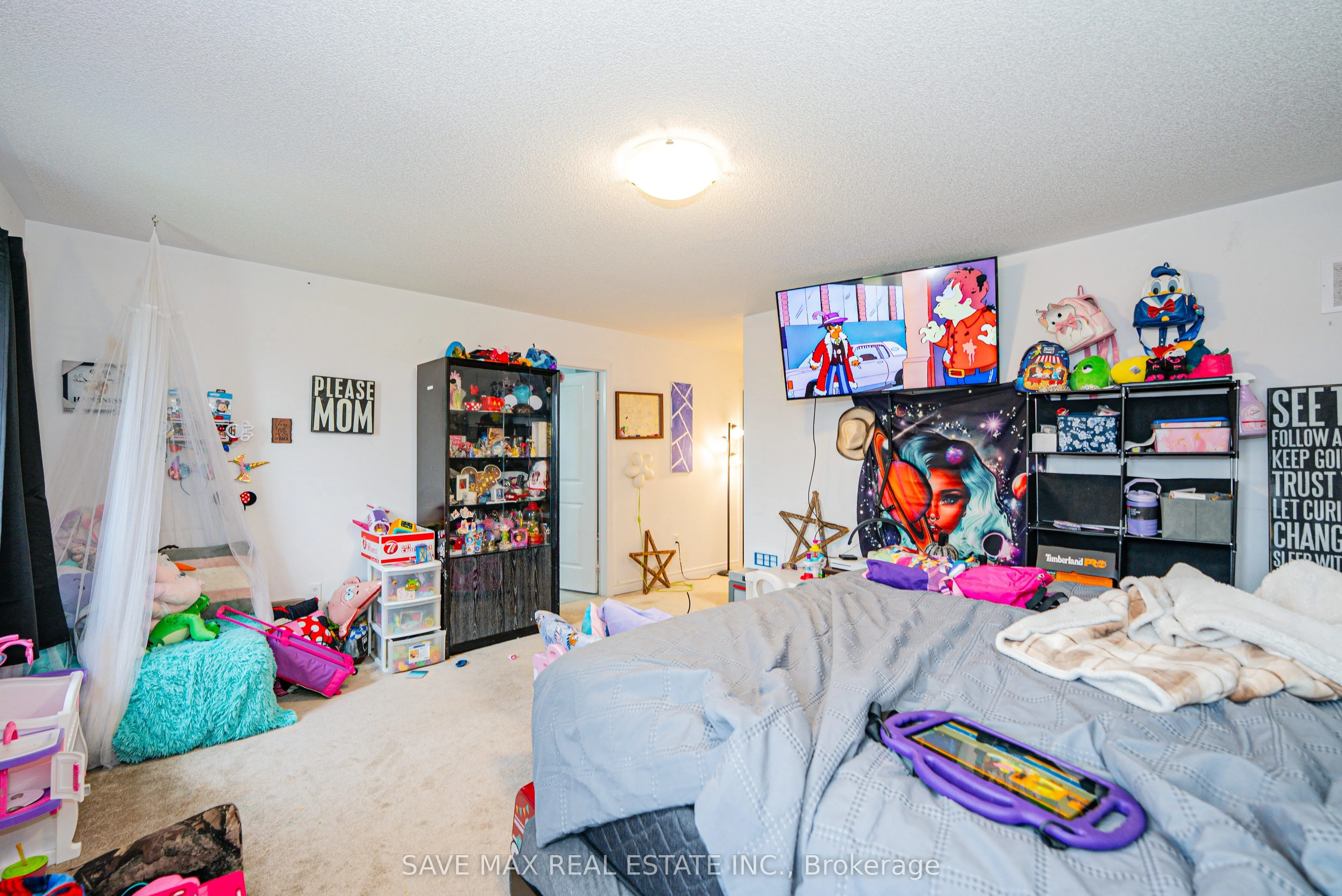 335 Ridley Crescent