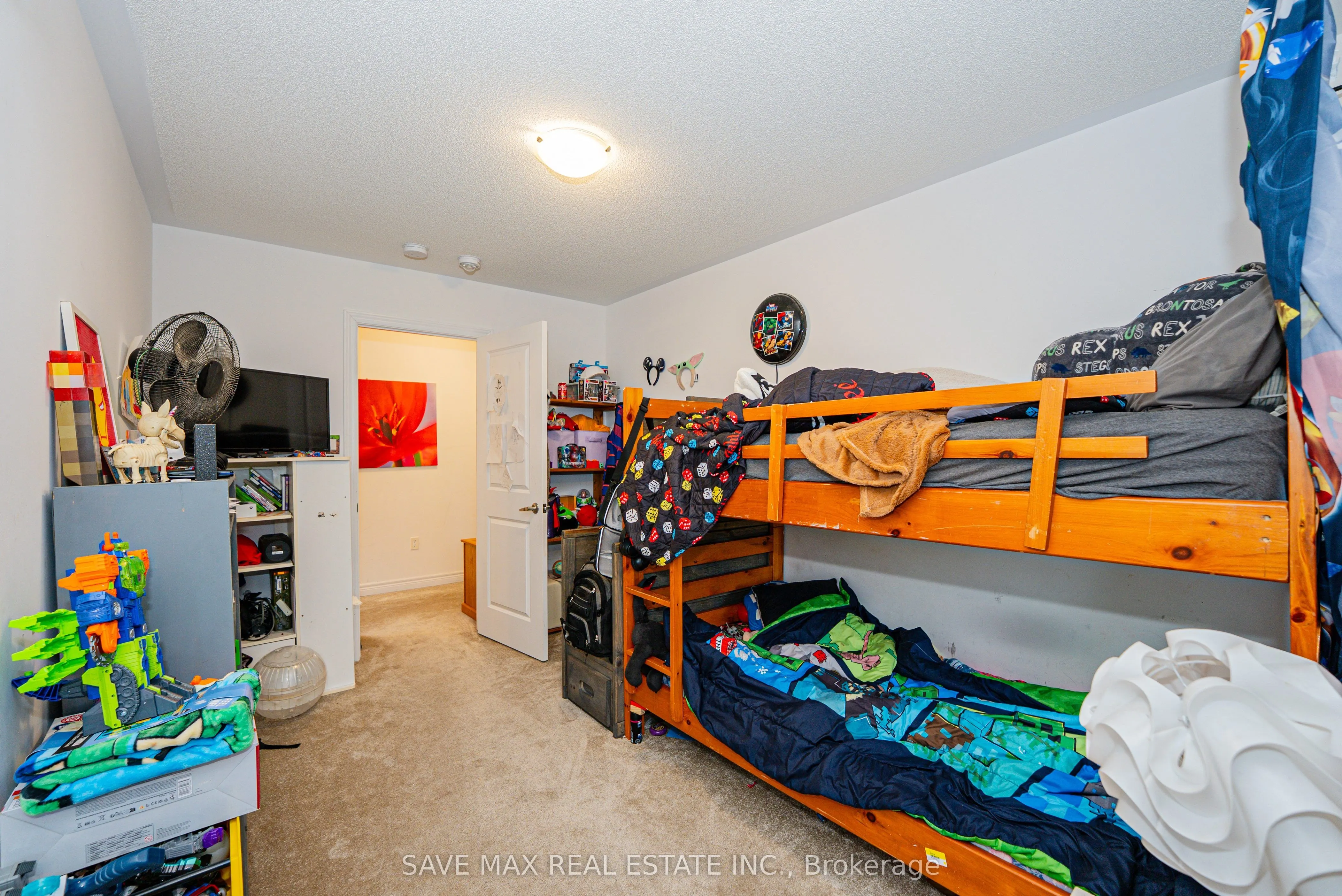335 Ridley Crescent