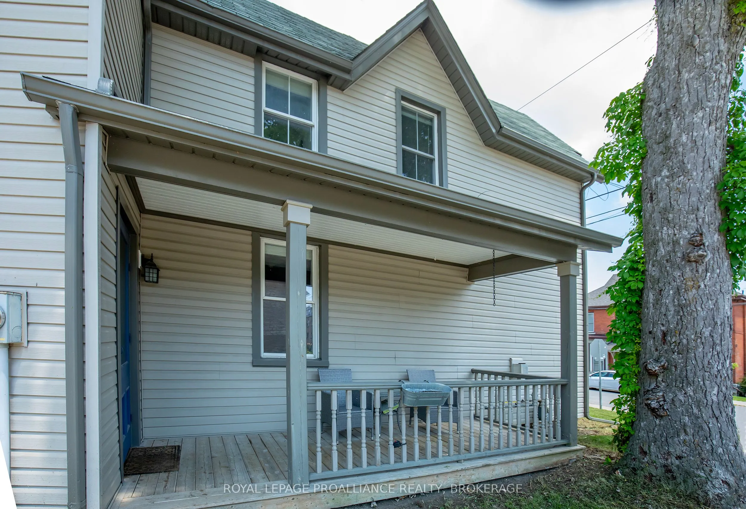 300 Sydenham Street